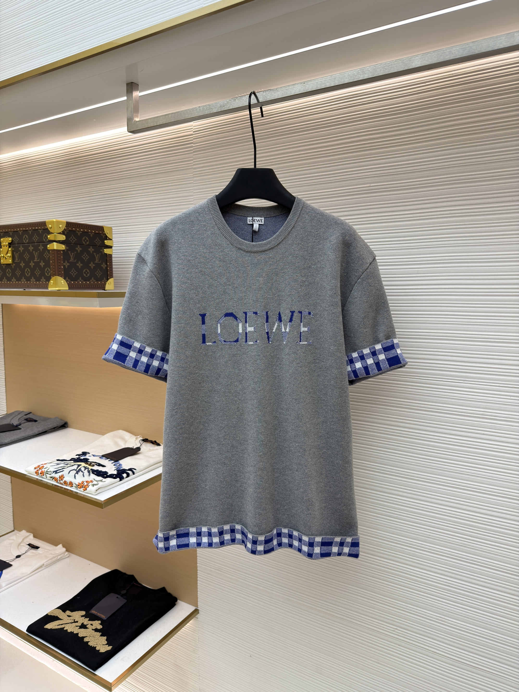Loewe 罗意威 内格纹翻袖圆领针织短袖 针织衫 T恤 灰色 棕色 A7