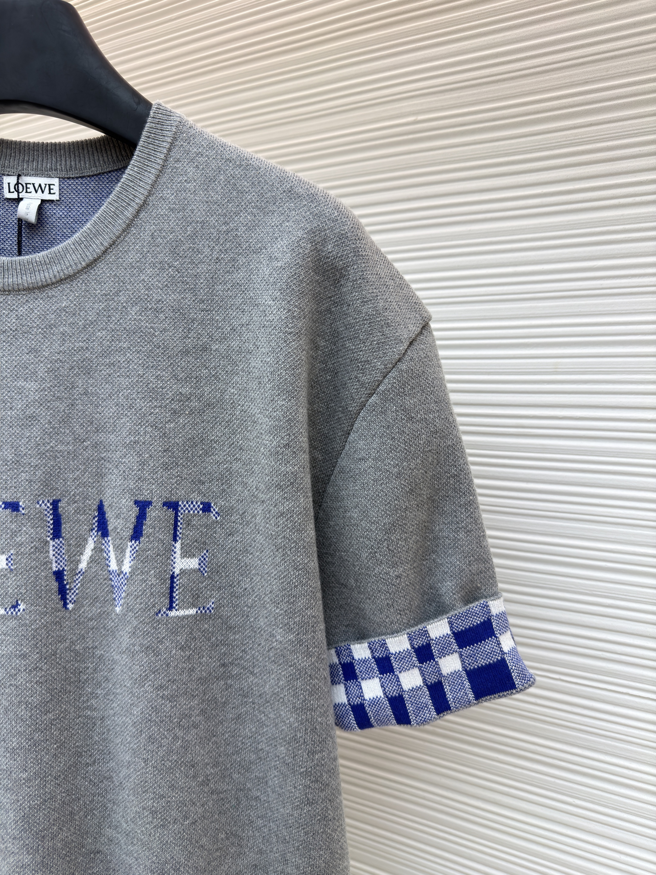 Loewe 罗意威 内格纹翻袖圆领针织短袖 针织衫 T恤 灰色 棕色 A7