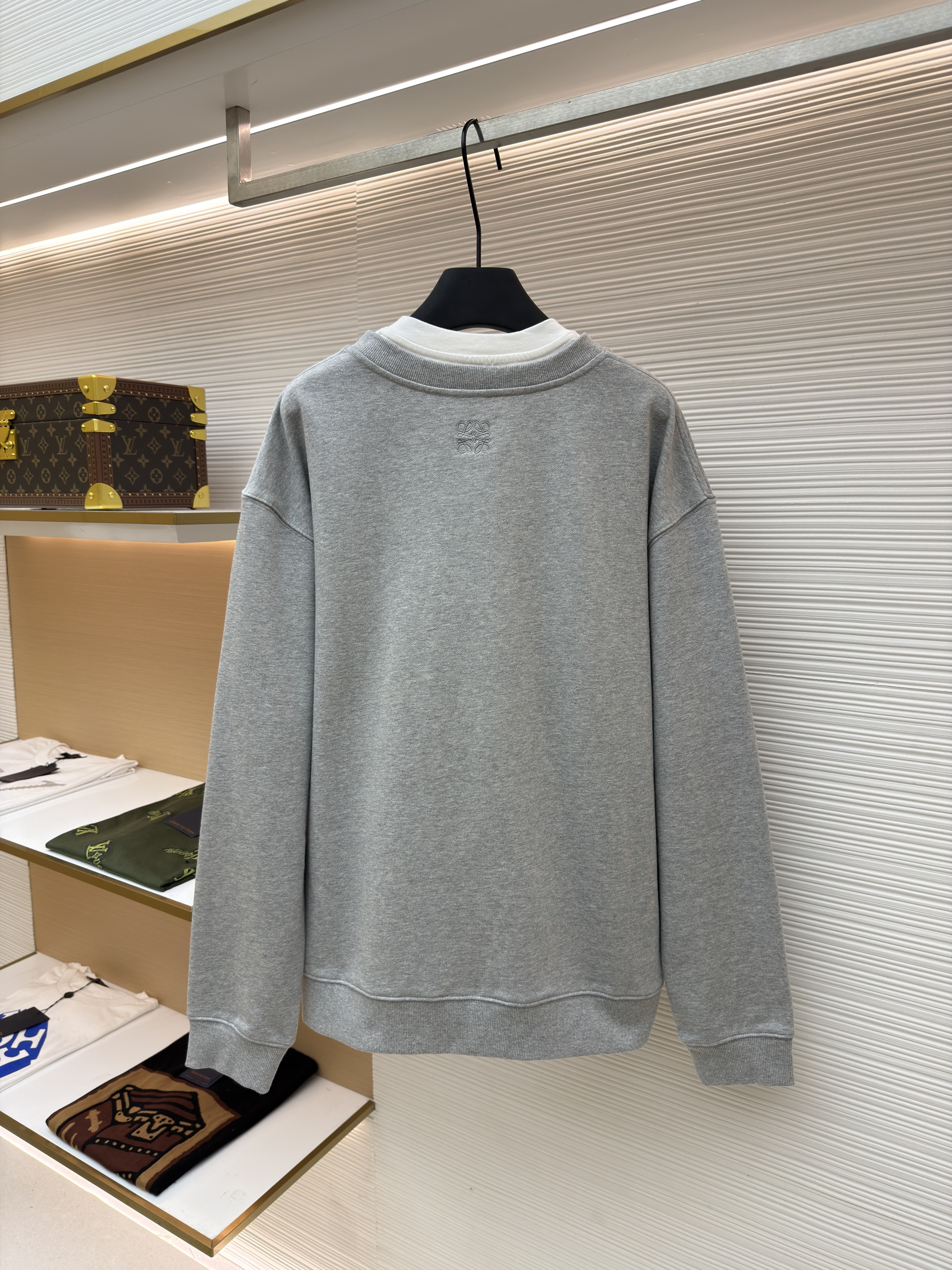 LOEWE 罗意威 假两件印花圆领卫衣 外套 长袖 秋冬 藏蓝色 灰色 B0 H526Y24X68-5190