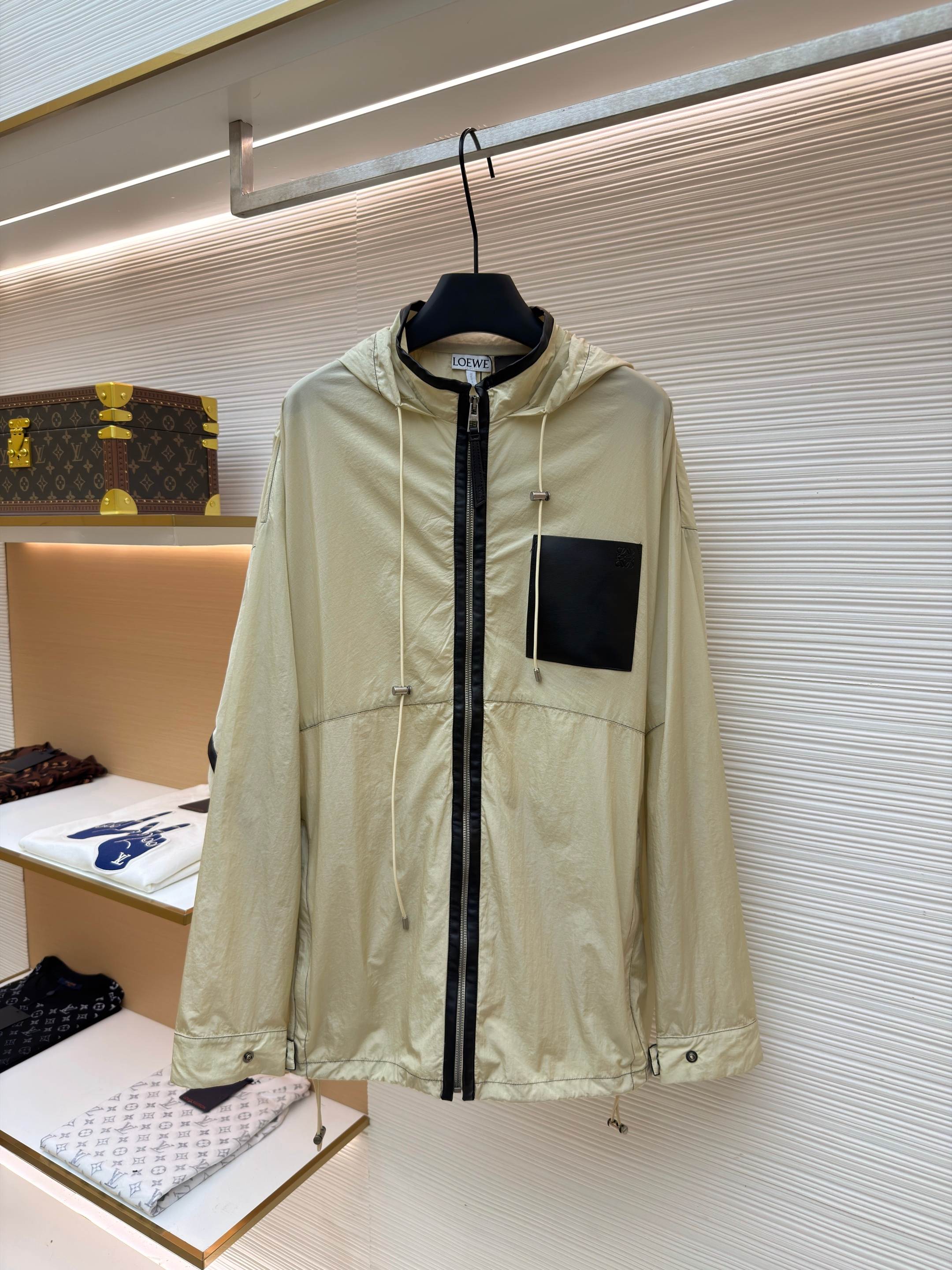 LOEWE 罗意威 皮革拼接拉链连帽外套 夹克 长袖 秋冬 卡其色 紫色 C0