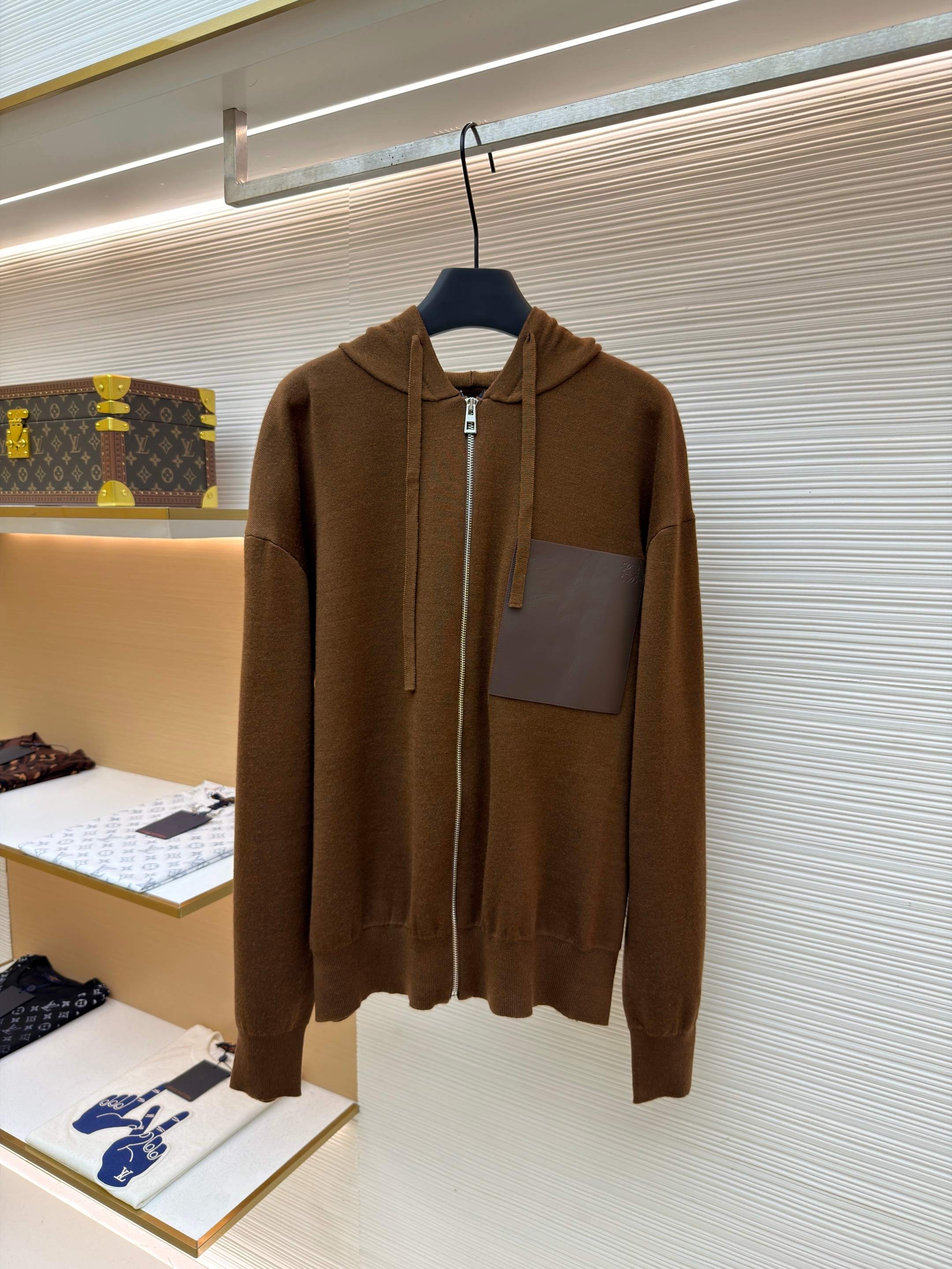 LOEWE 罗意威 皮革拉链连帽毛衣 针织衫 外套 长袖 黑色 棕色 B0