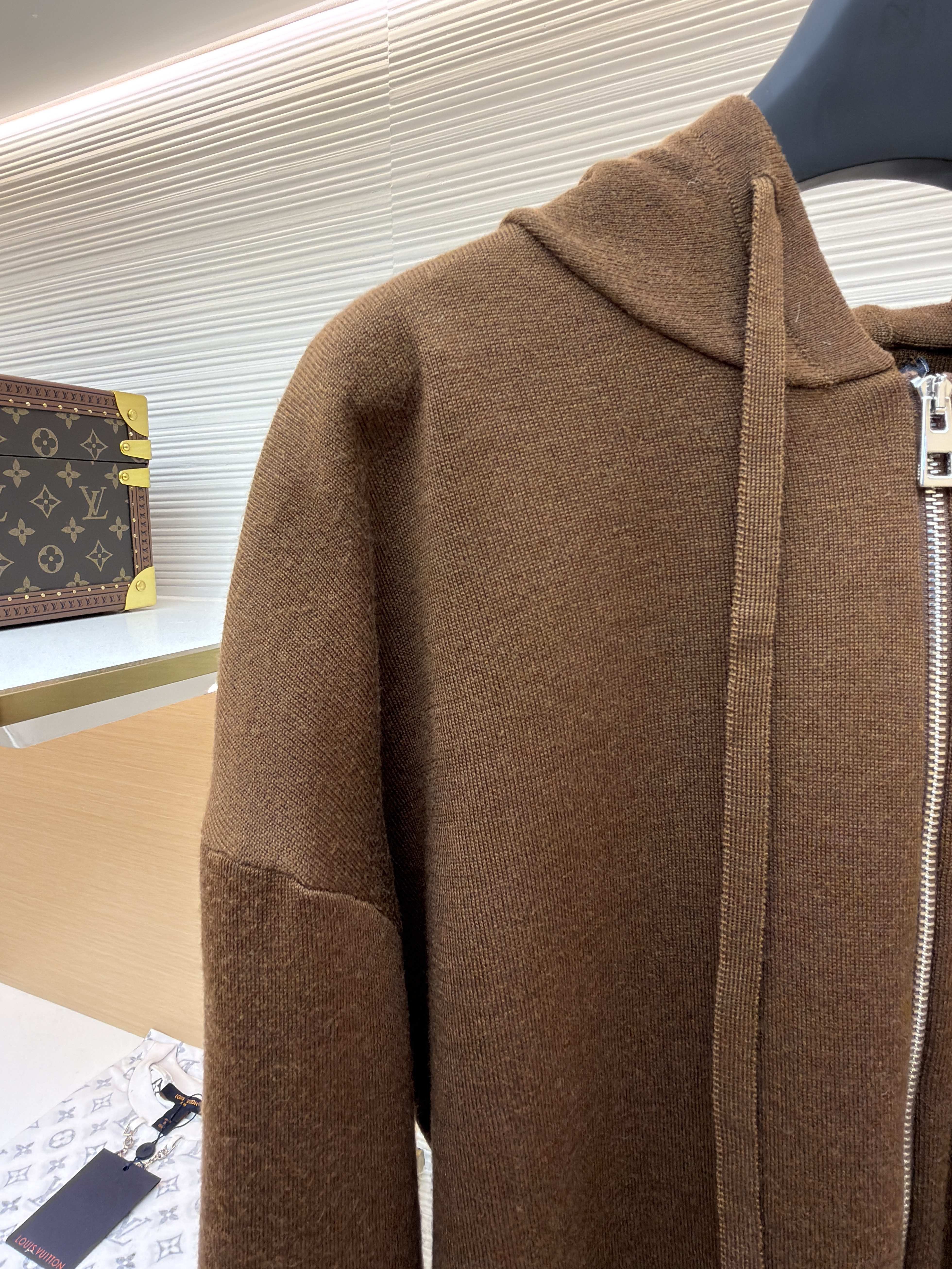 LOEWE 罗意威 皮革拉链连帽毛衣 针织衫 外套 长袖 黑色 棕色 B0