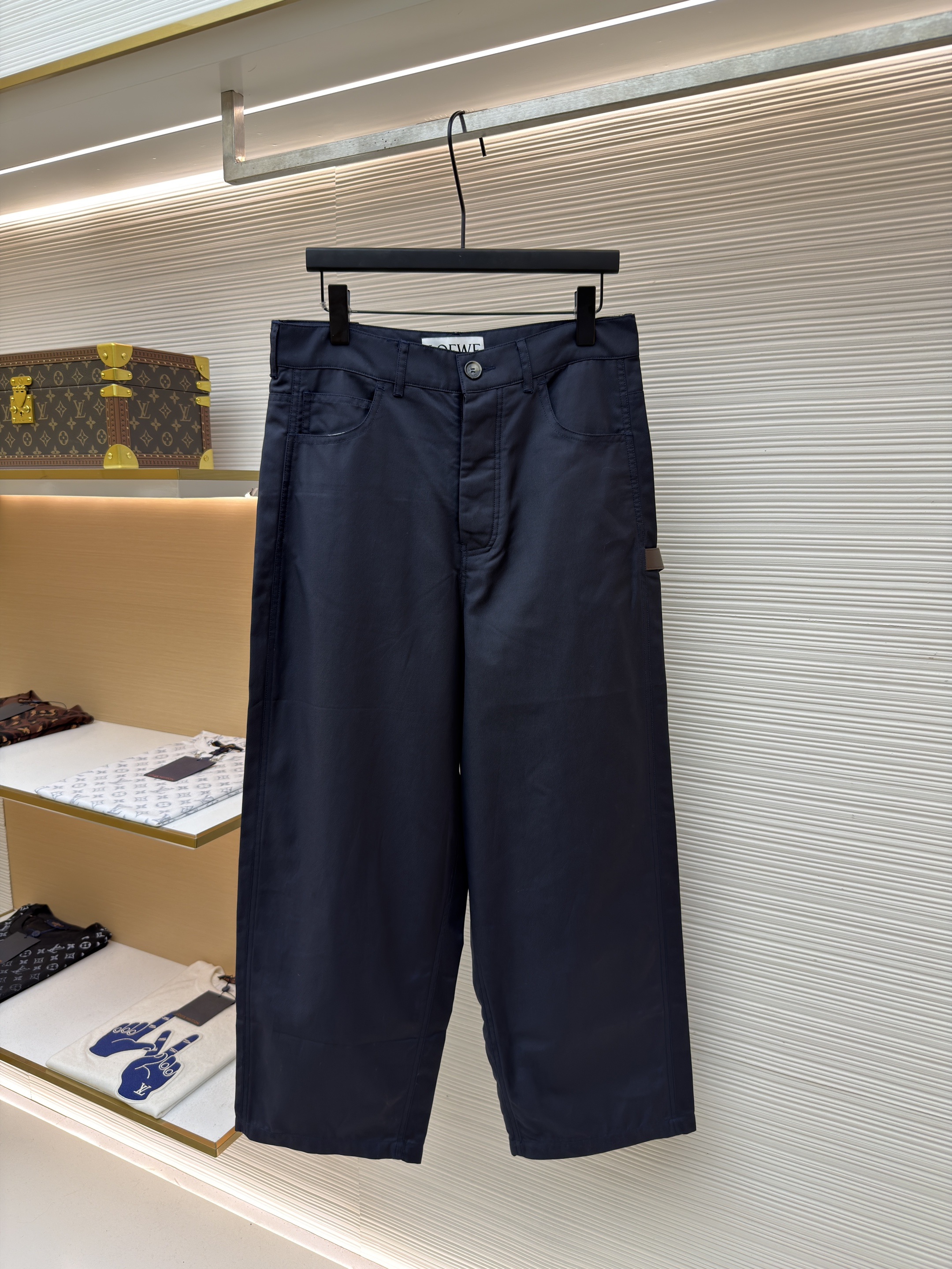 Loewe 罗意威 棉质斜纹布工装裤 长裤 裤子 休闲裤 藏蓝色 B0