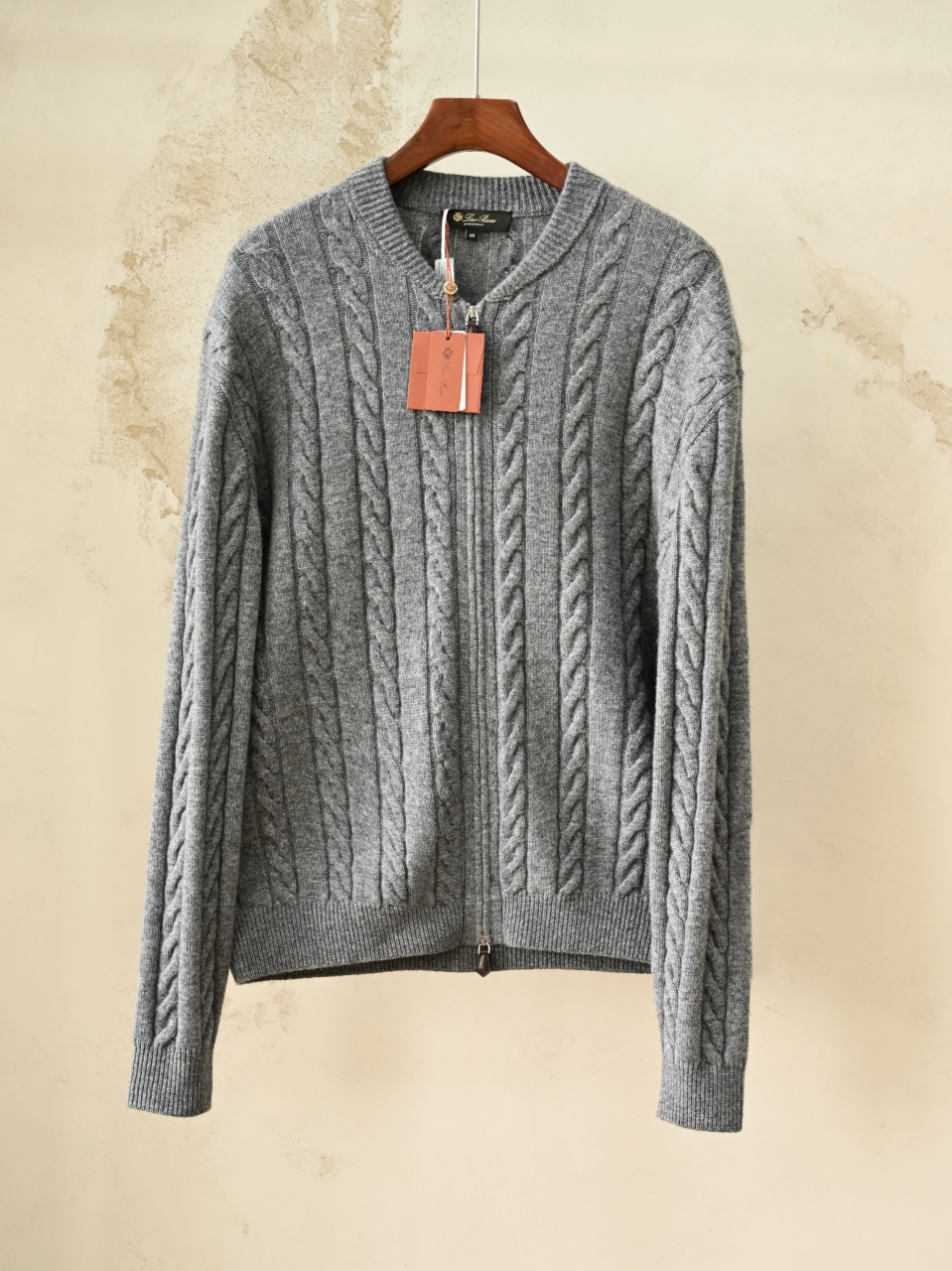 （Double zipper pulls）Loro Piana LP Men's Pure Cashmere Cable-Knit Zip-Up Jacket with Slight V-Neck 双拉链头 麻花 外套 -LP0105-B0