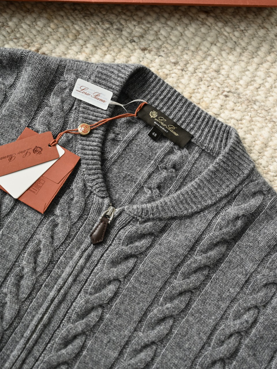 （Double zipper pulls）Loro Piana LP Men's Pure Cashmere Cable-Knit Zip-Up Jacket with Slight V-Neck 双拉链头 麻花 外套 -LP0105-B0