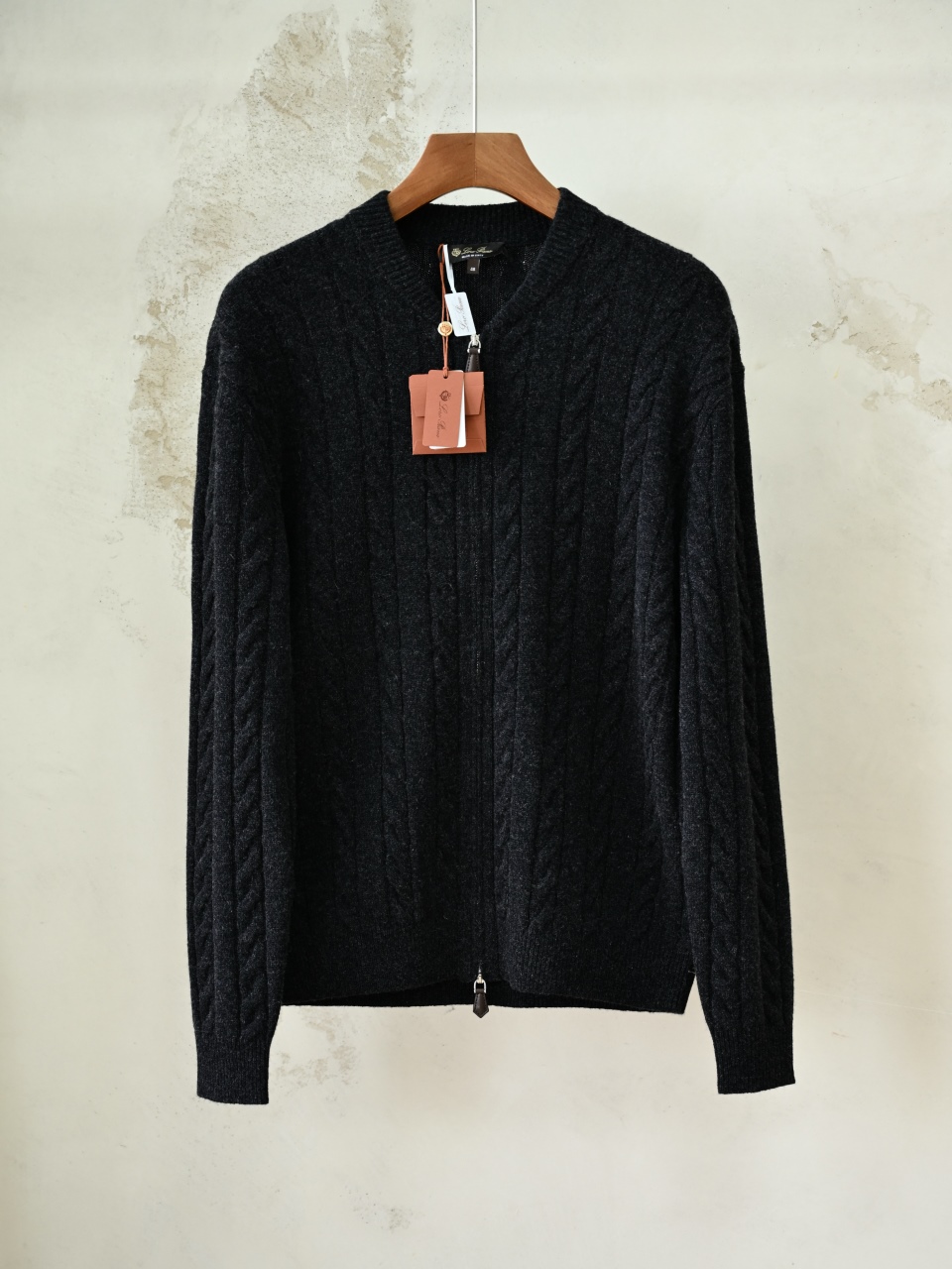 （Double zipper pulls）Loro Piana LP Men's Pure Cashmere Cable-Knit Zip-Up Jacket with Slight V-Neck 双拉链头 麻花 外套 -LP0105-B0