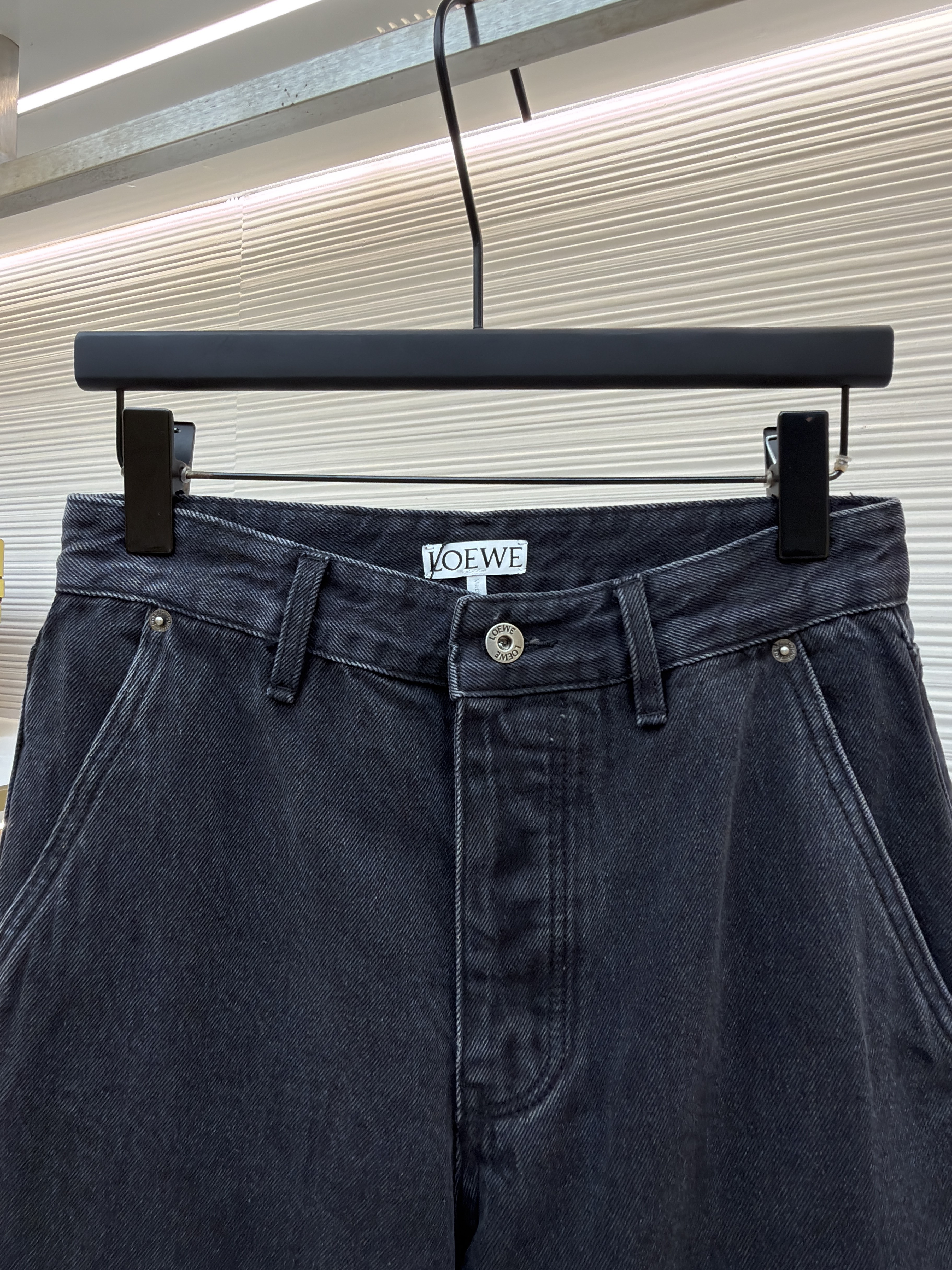 Loewe 罗意威 压纹皮革牛仔裤 长裤 裤子 休闲裤 蓝色 黑色 B5