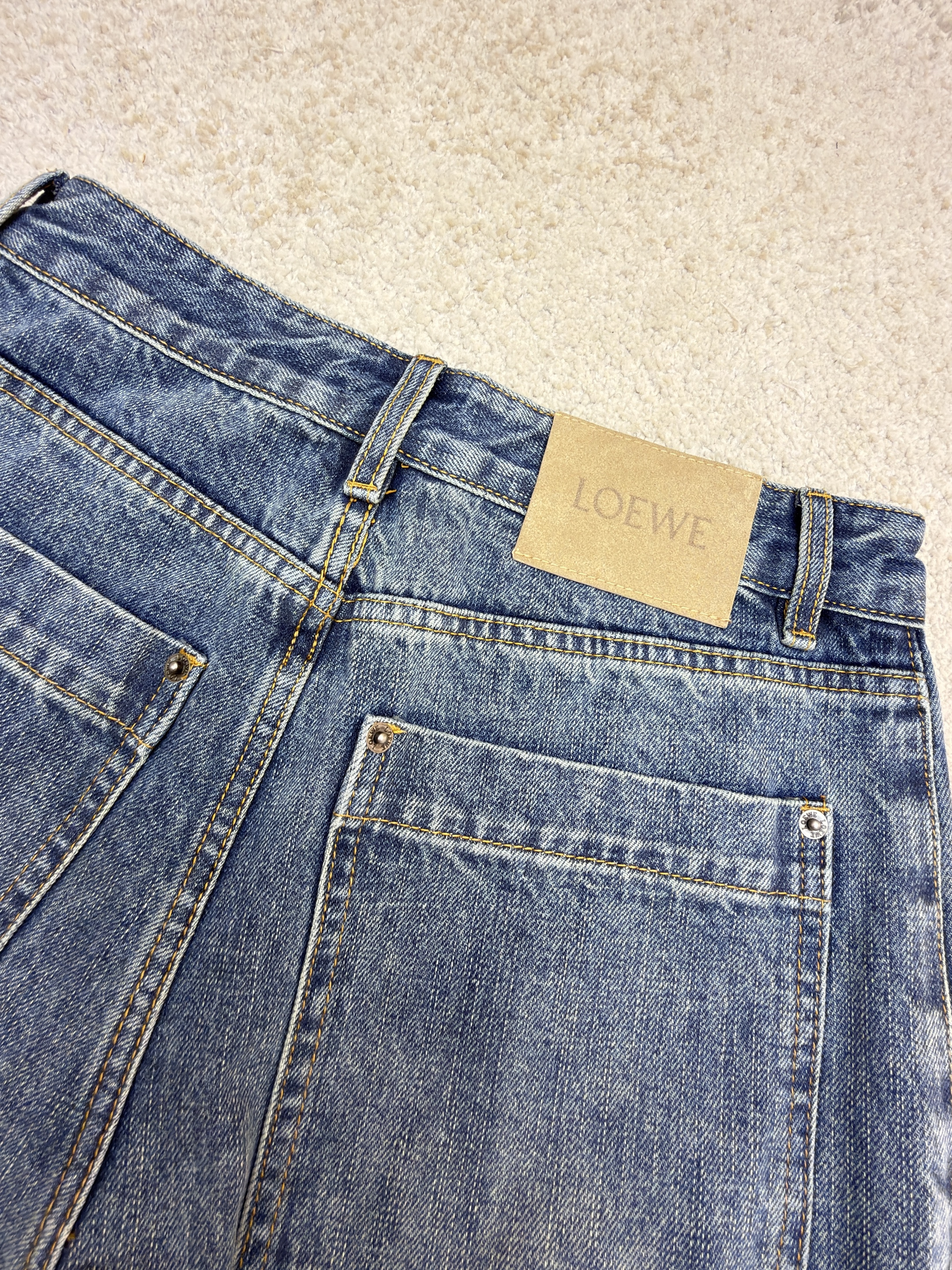 Loewe 罗意威 压纹皮革牛仔裤 长裤 裤子 休闲裤 蓝色 黑色 B5