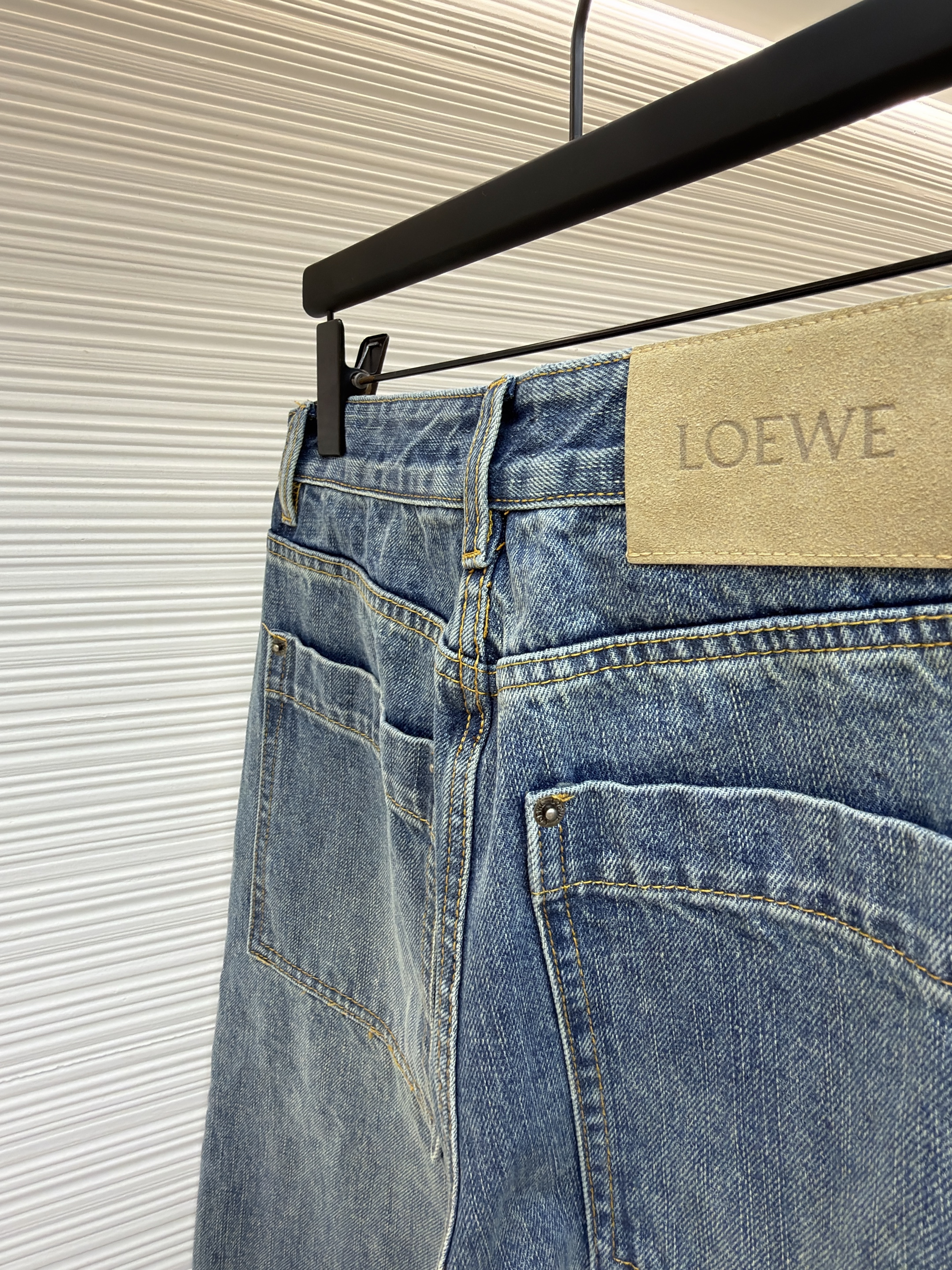 Loewe 罗意威 压纹皮革牛仔裤 长裤 裤子 休闲裤 蓝色 黑色 B5
