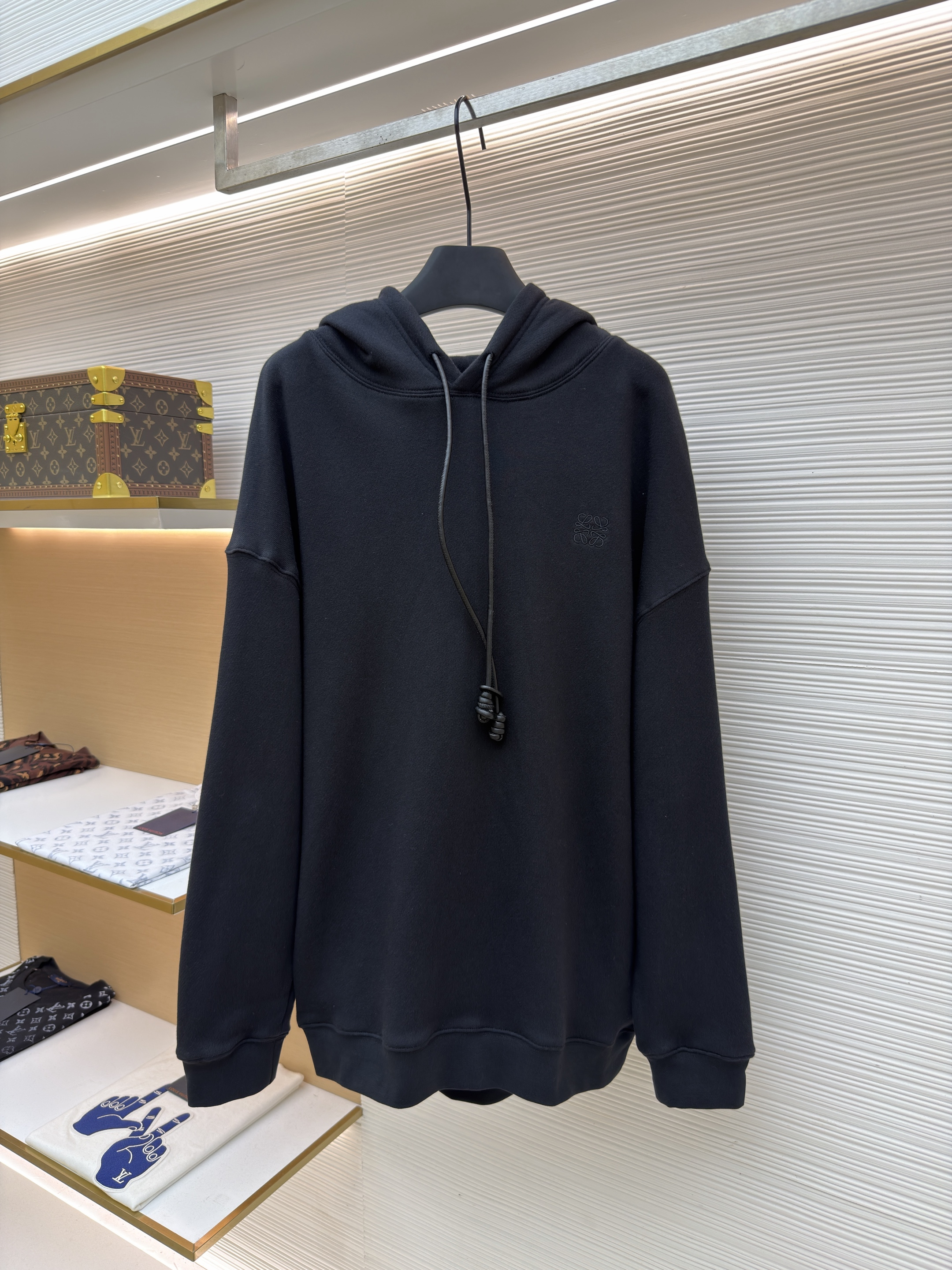 LOEWE 罗意威 刺绣皮革抽绳连帽卫衣 连帽衫 外套 长袖 秋冬 灰色 黑色 米白色 B0