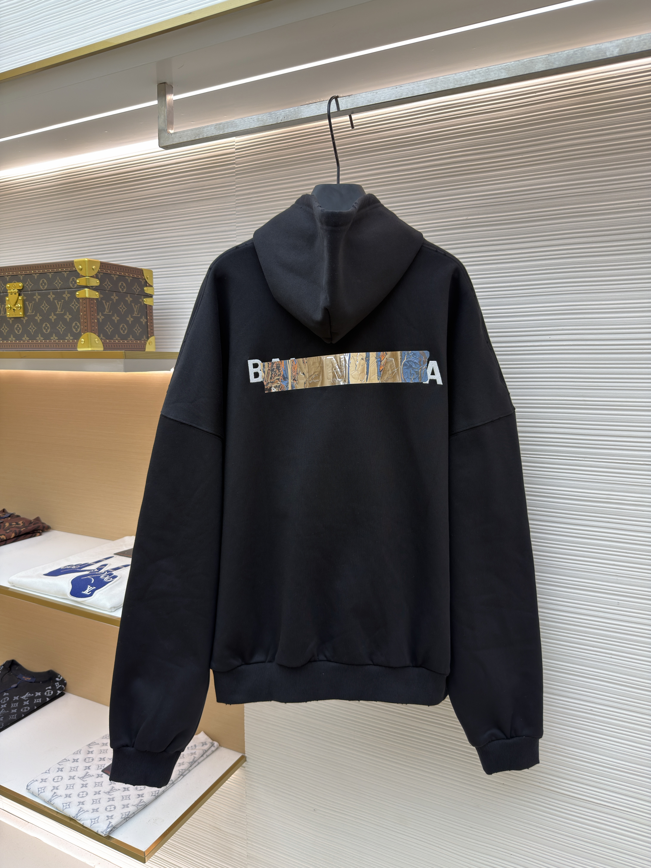 Balenciaga 巴黎世家 铝质胶带印花拉链连帽卫衣 外套 连帽衫 长袖 秋冬 黑色 B0