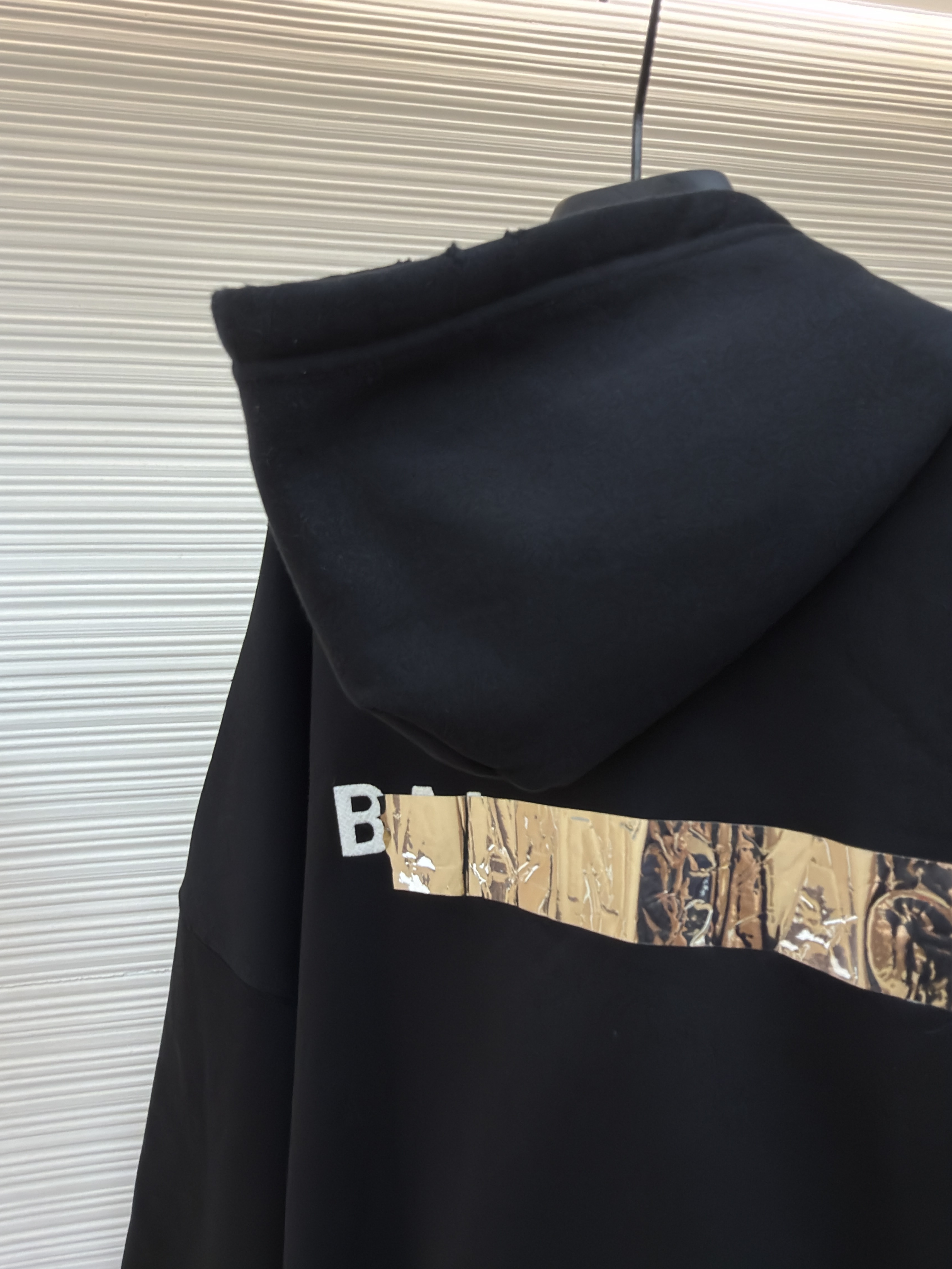 Balenciaga 巴黎世家 铝质胶带印花拉链连帽卫衣 外套 连帽衫 长袖 秋冬 黑色 B0
