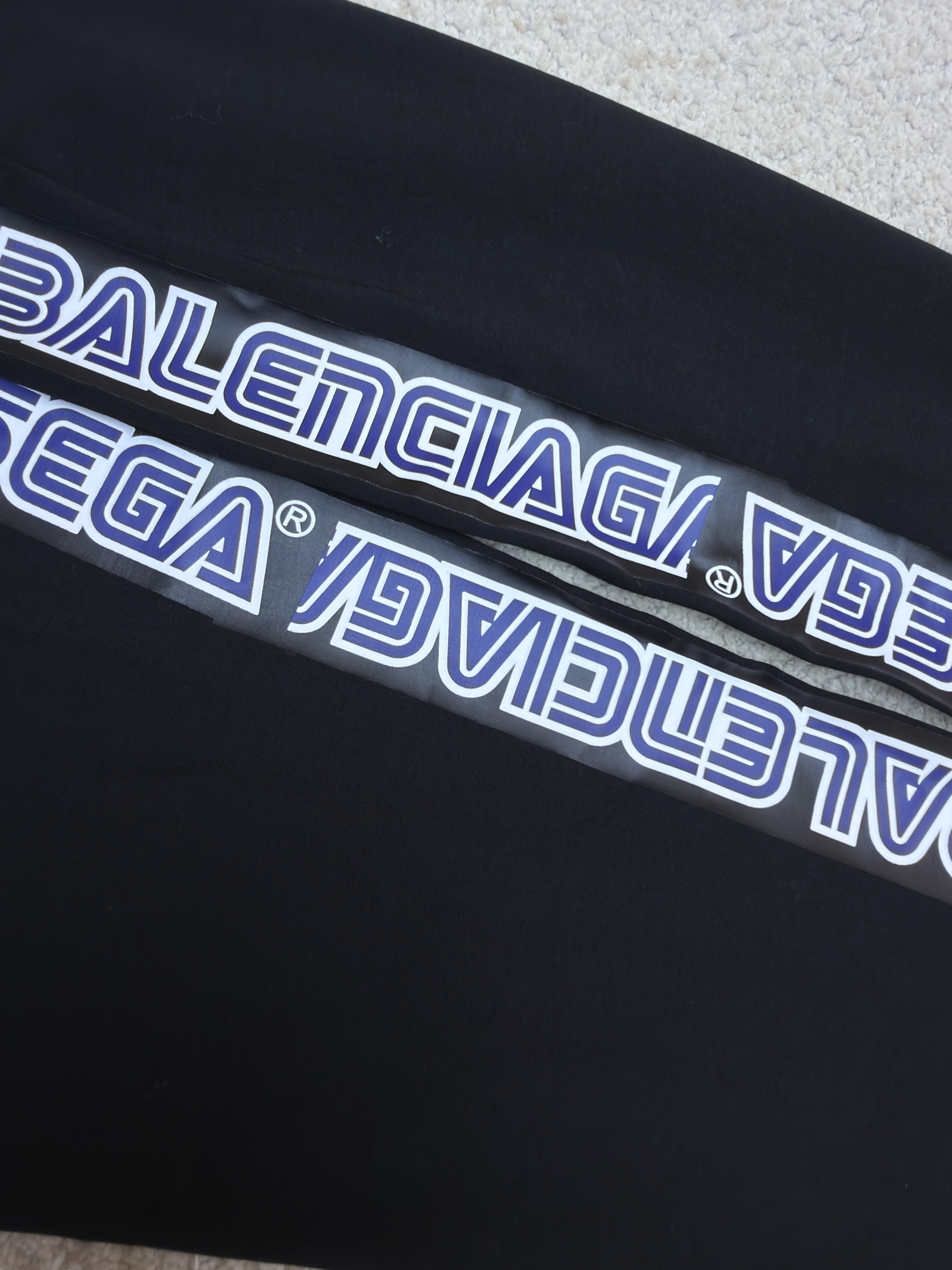 Balenciaga 巴黎世家 索尼克胶带印花圆领长袖 T恤 秋冬 黑色 A7