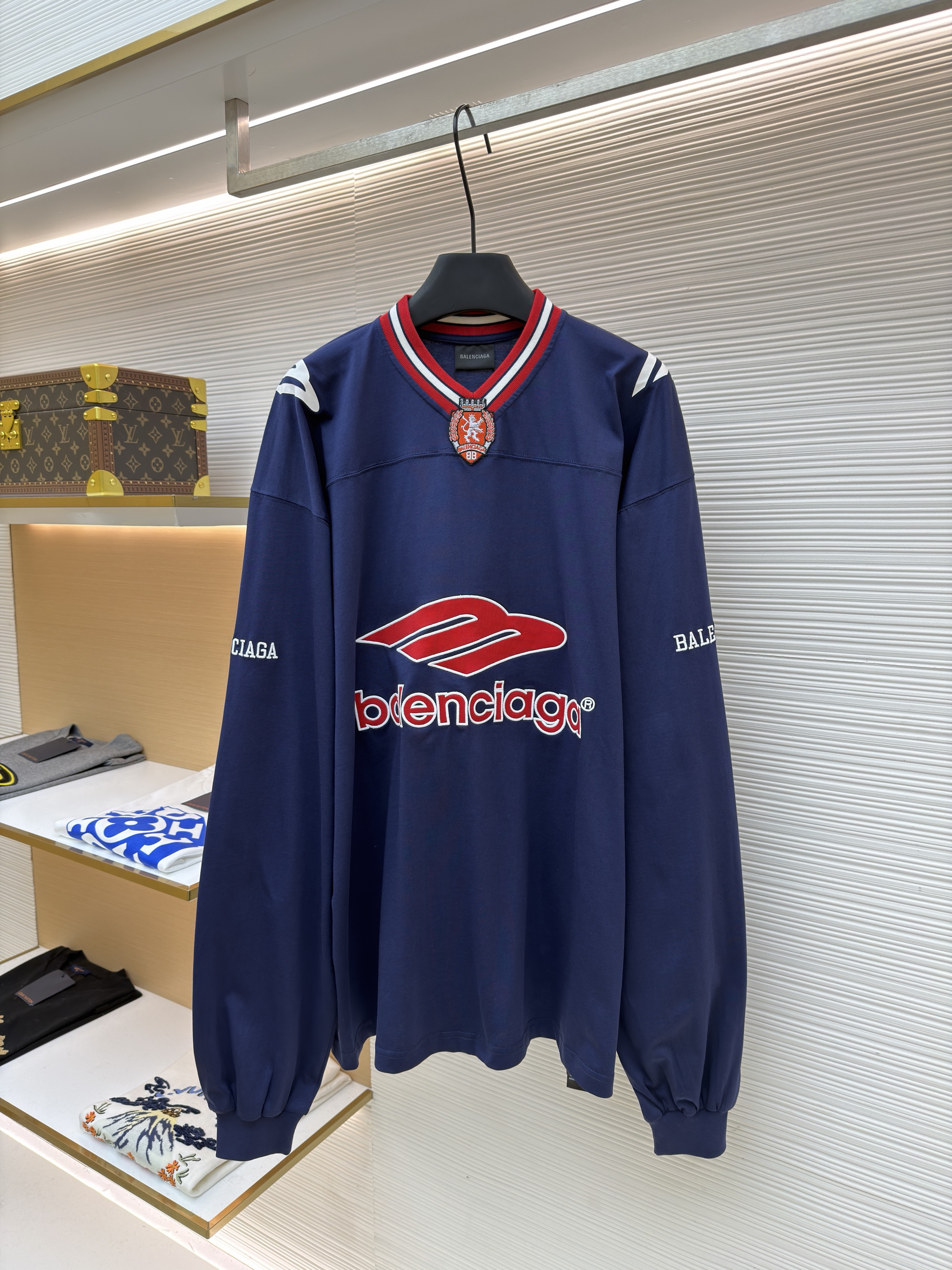 Balenciaga 巴黎世家 球队系列V领长袖 T恤 秋冬 黑色 蓝色 A7