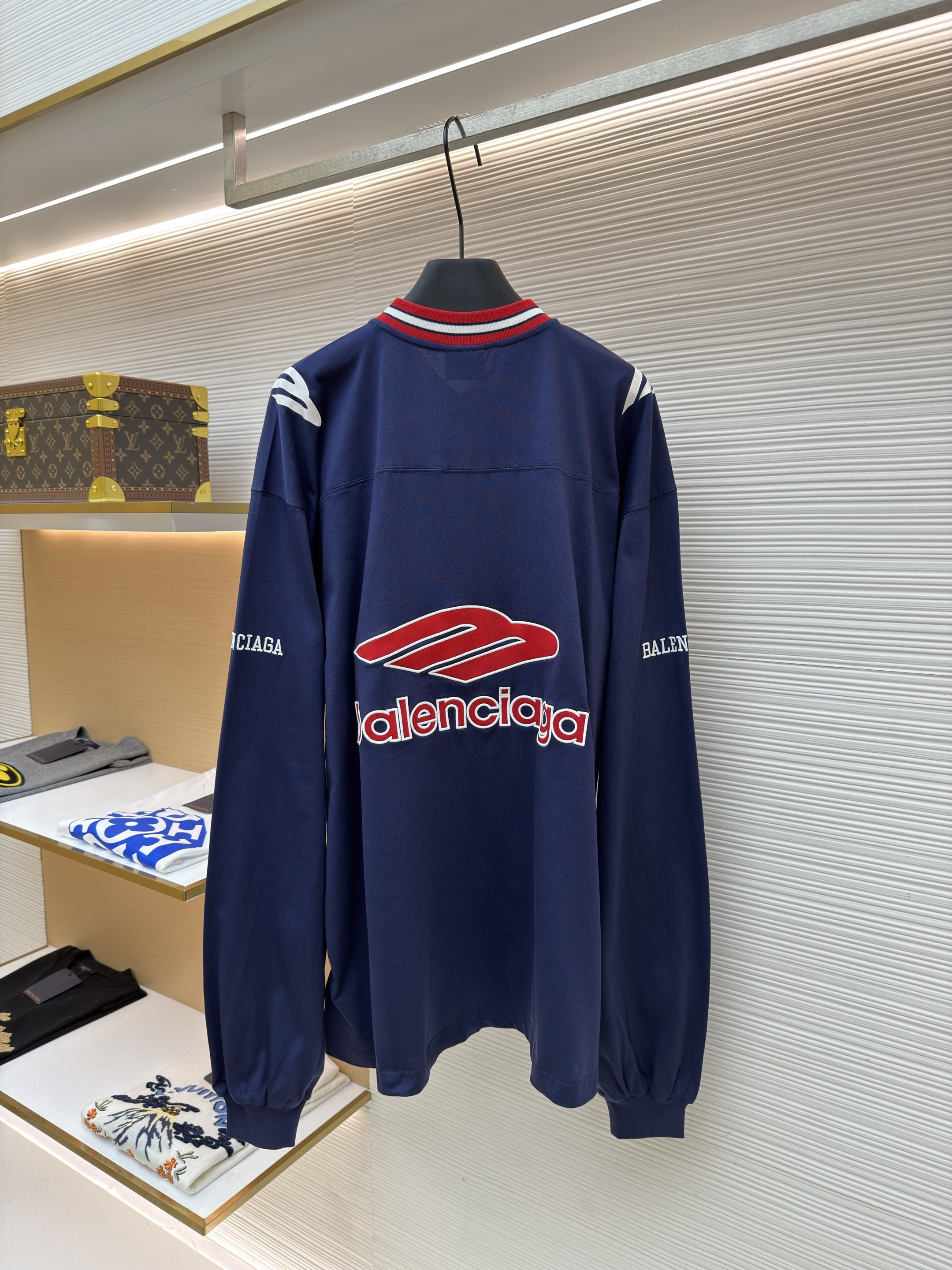 Balenciaga 巴黎世家 球队系列V领长袖 T恤 秋冬 黑色 蓝色 A7