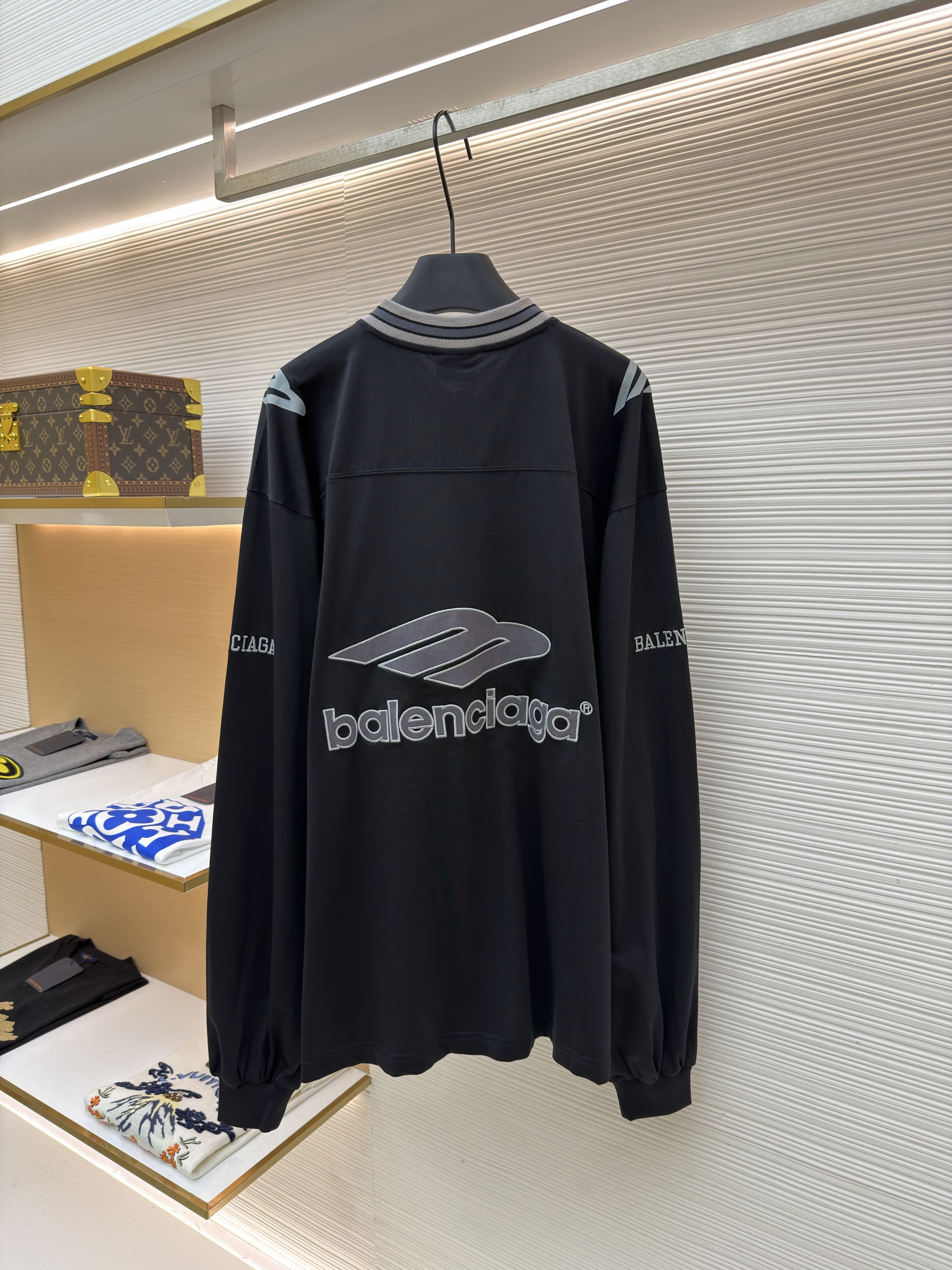 Balenciaga 巴黎世家 球队系列V领长袖 T恤 秋冬 黑色 蓝色 A7