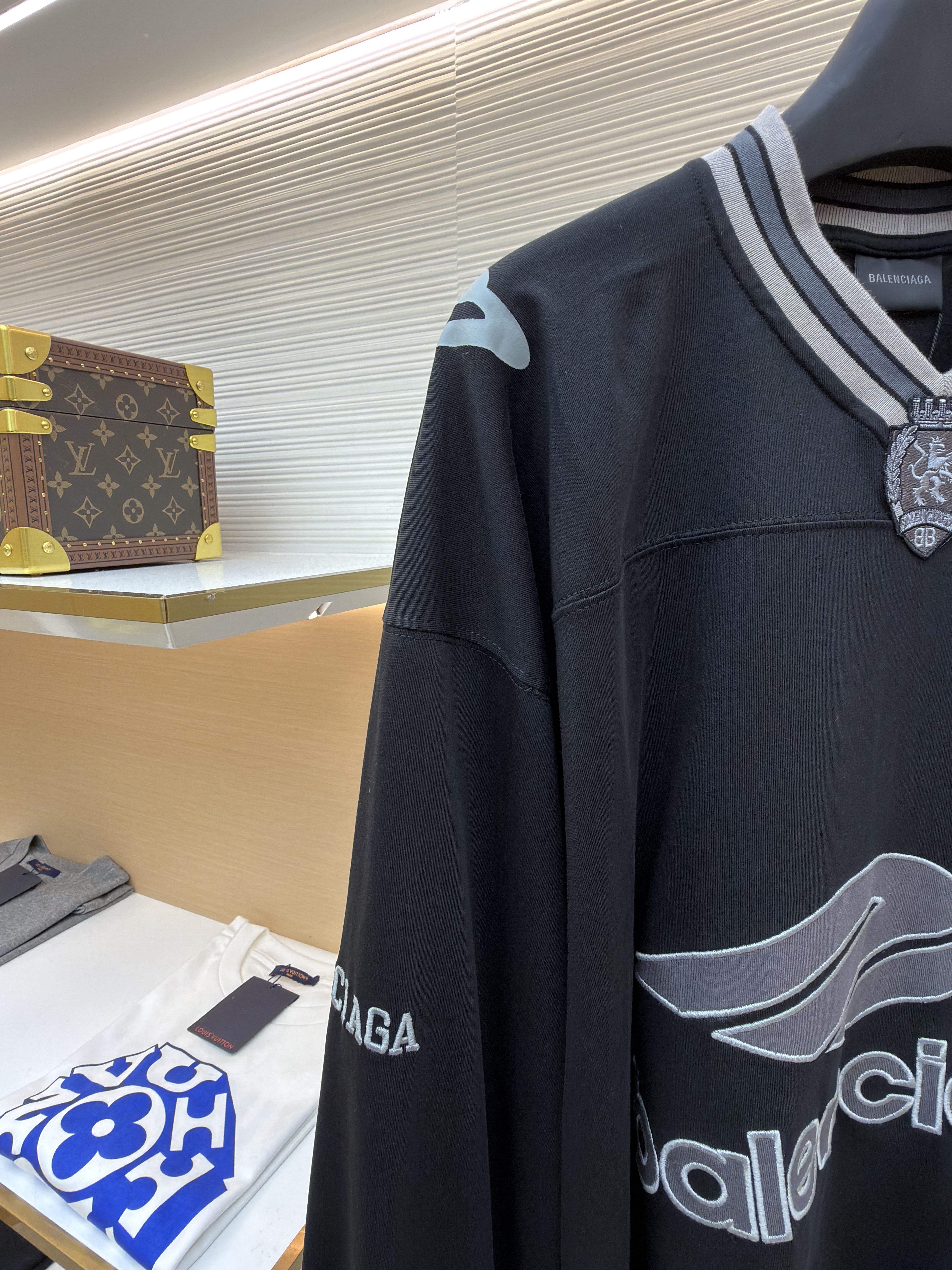 Balenciaga 巴黎世家 球队系列V领长袖 T恤 秋冬 黑色 蓝色 A7