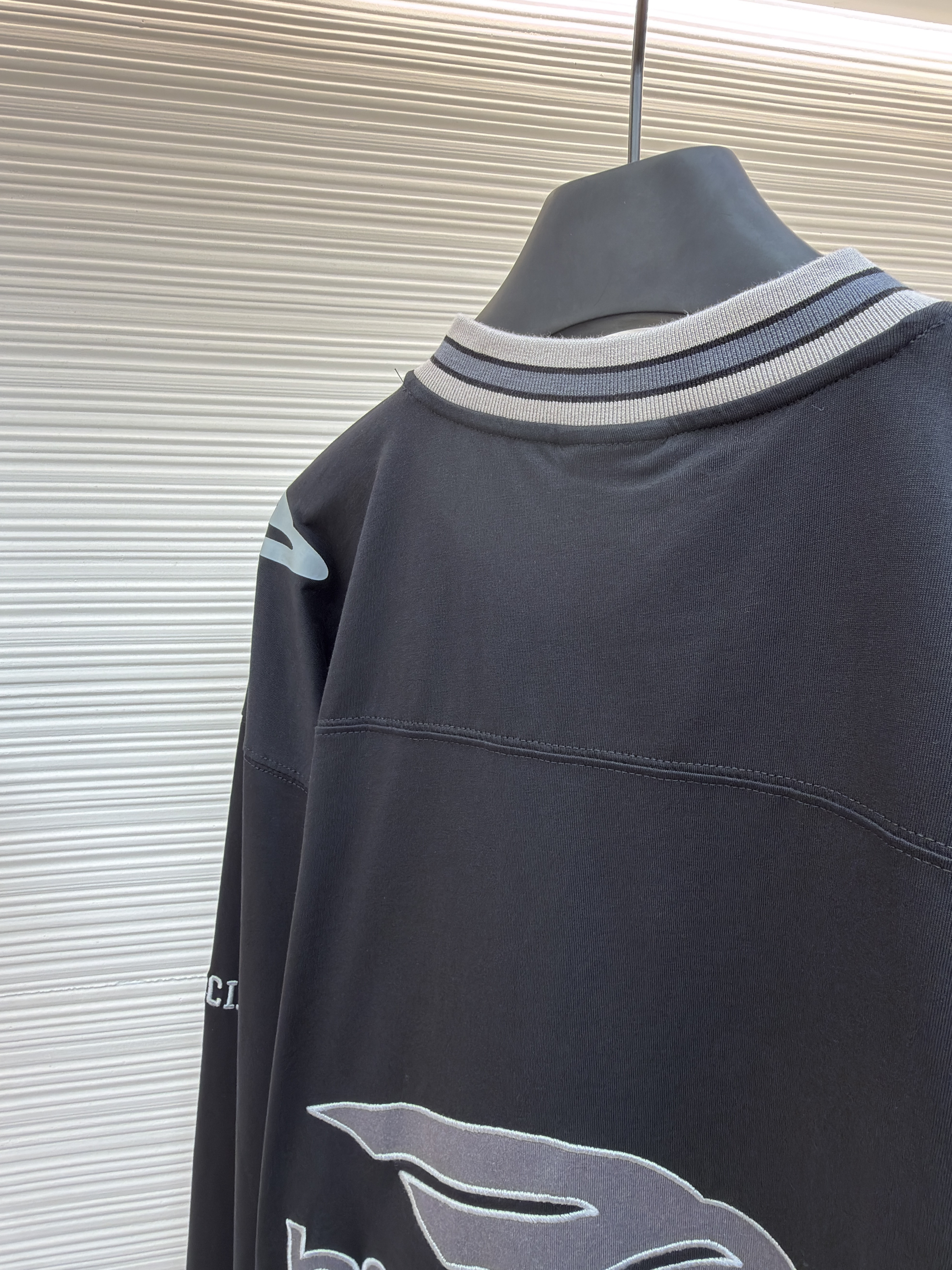 Balenciaga 巴黎世家 球队系列V领长袖 T恤 秋冬 黑色 蓝色 A7