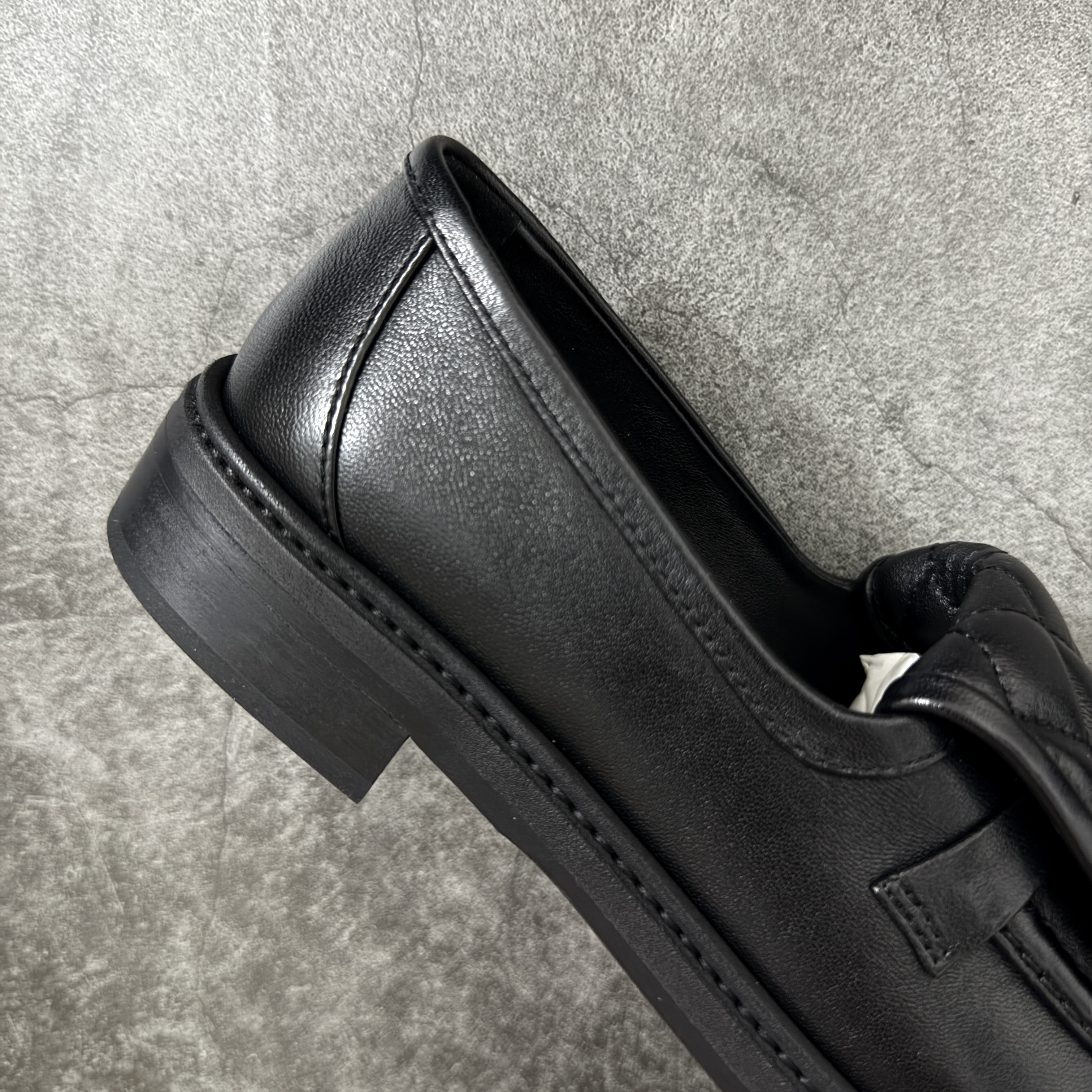 乐福 CHANEL 24s Women’s Fine Lambskin Loafers-B5-G45474 B15482 94305（Black Label）