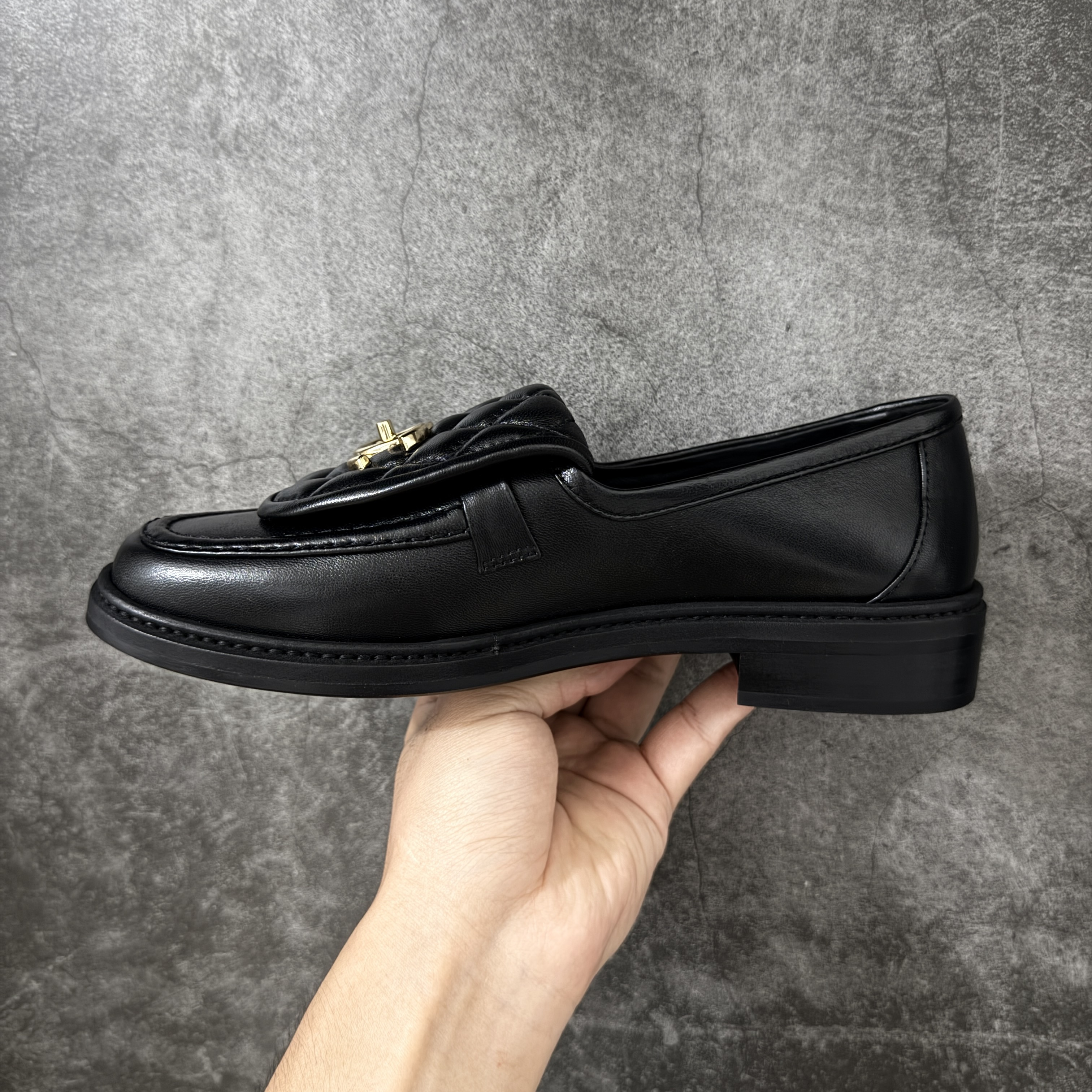 乐福 CHANEL 25s Women’s Fine Lambskin Loafers-B5-G45474 B20236 94305（Gold Label）