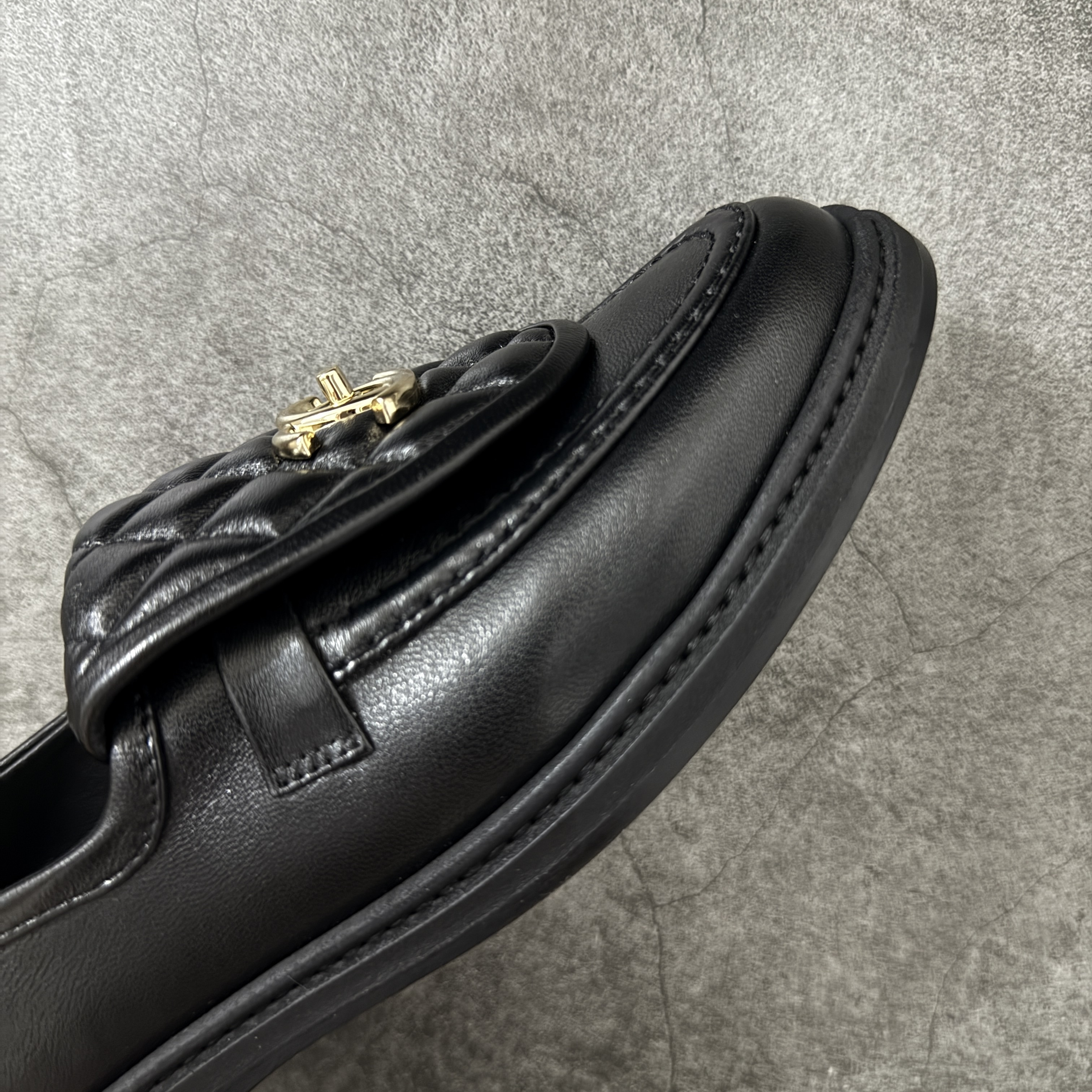 乐福 CHANEL 25s Women’s Fine Lambskin Loafers-B5-G45474 B20236 94305（Gold Label）