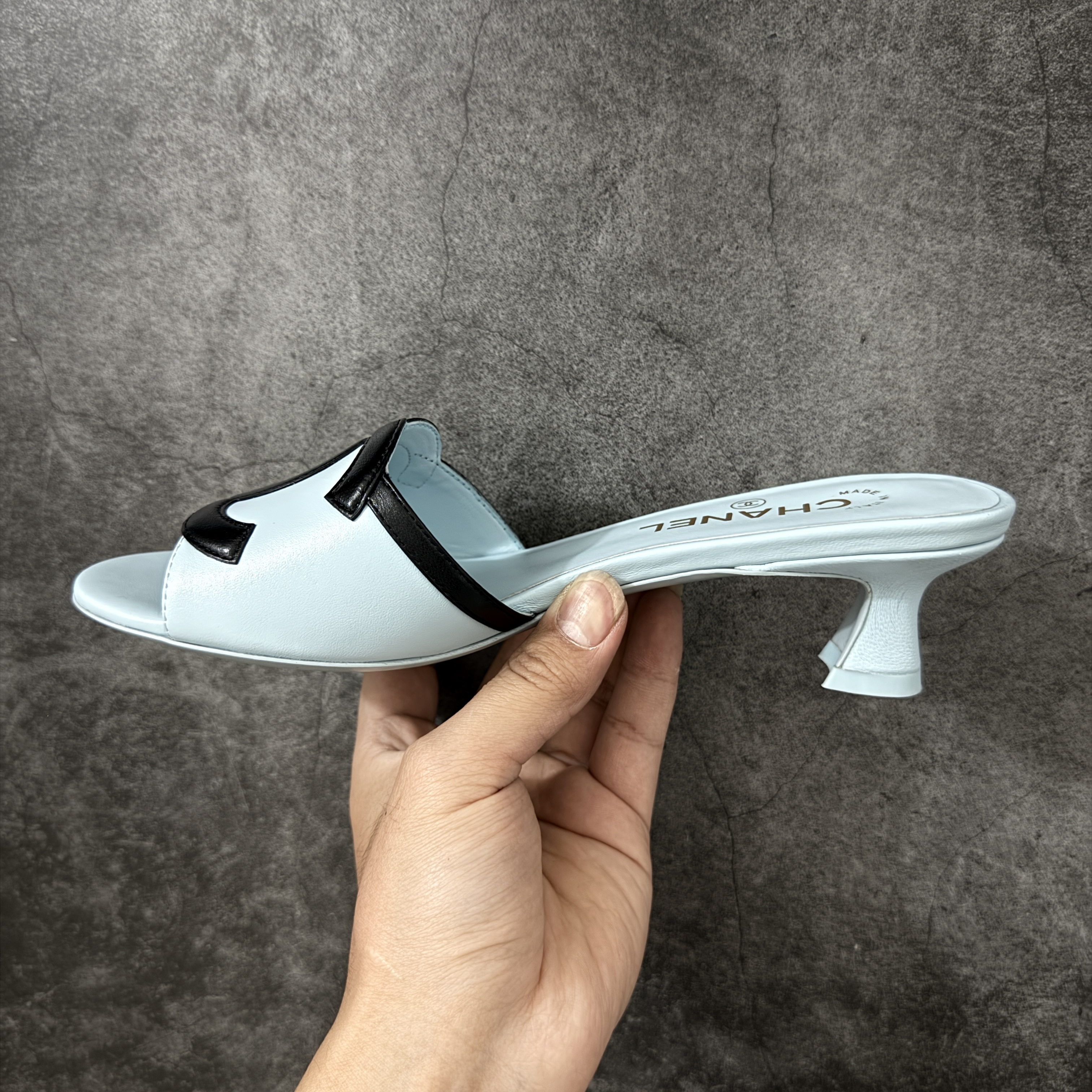 CHANEL 26s Women’s 4.5cm Sheepskin Round-Toe Slip-On Slides-B5-G47252-X01000-U9817一字拖鞋 