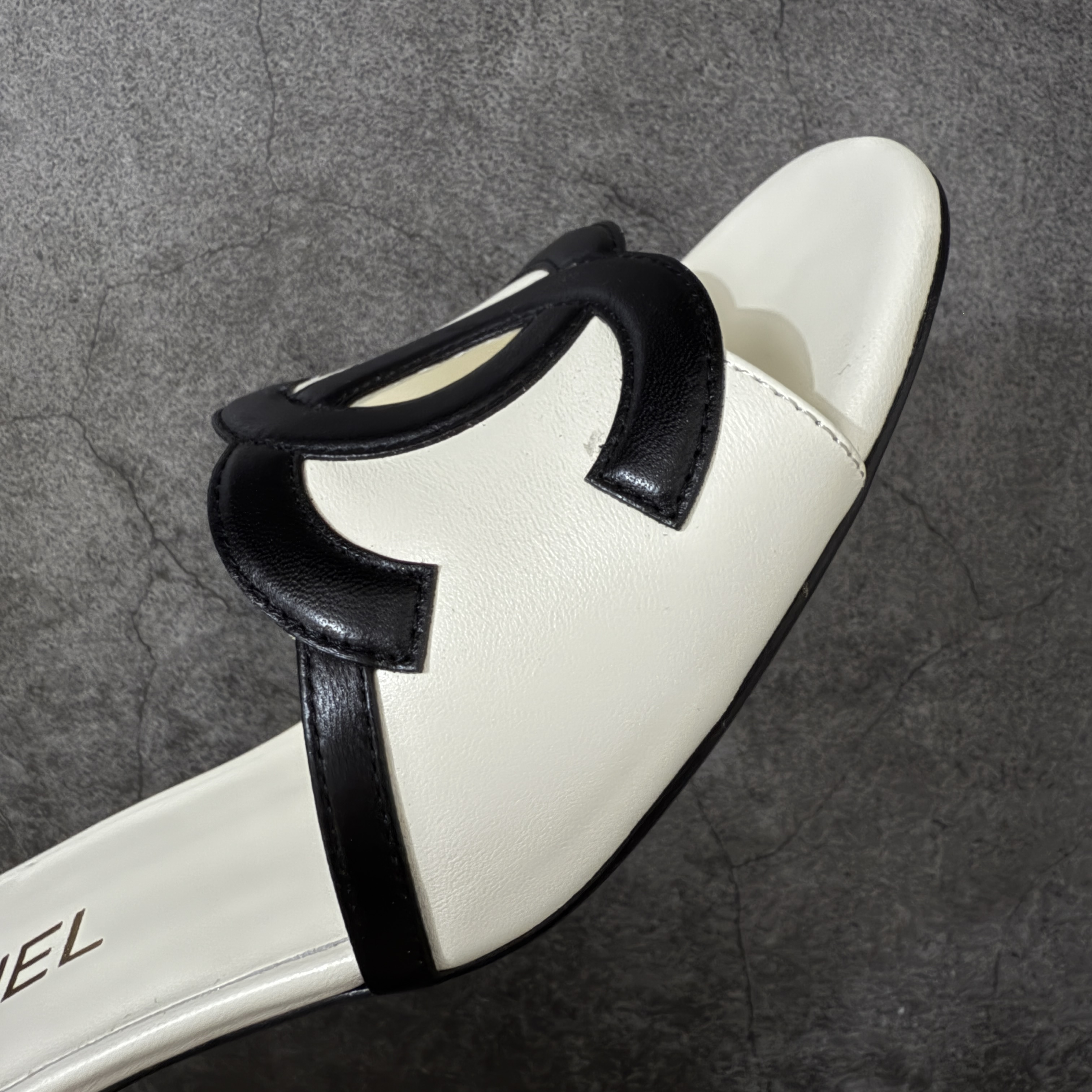 CHANEL 26s Women’s 4.5cm Sheepskin Round-Toe Slip-On Slides-B5-G47252-X01000-U9817一字拖鞋 