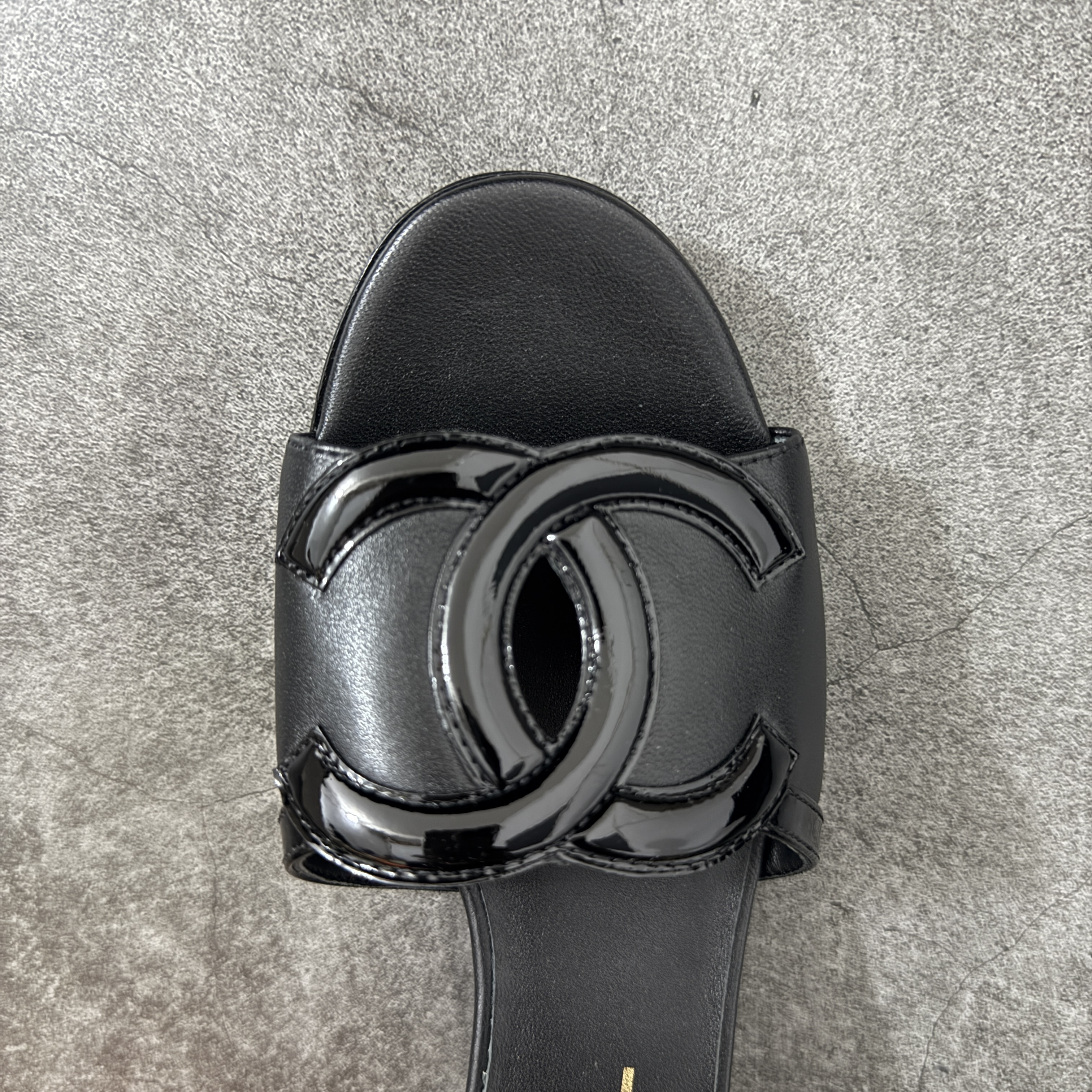 CHANEL 26s Women’s 4.5cm Sheepskin Round-Toe Slip-On Slides-B5-G47252-X01000-U9817一字拖鞋 