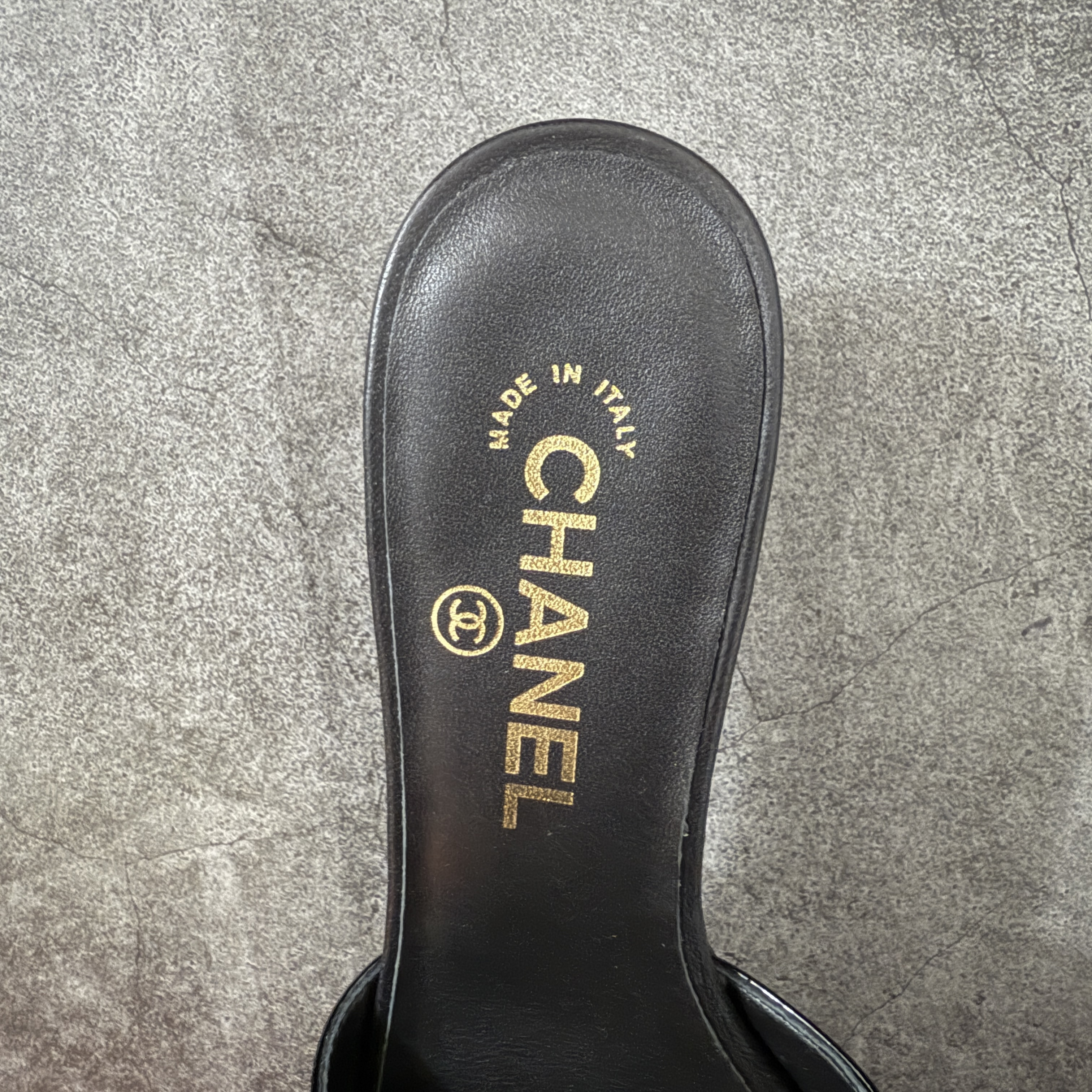 CHANEL 26s Women’s 4.5cm Sheepskin Round-Toe Slip-On Slides-B5-G47252-X01000-U9817一字拖鞋 