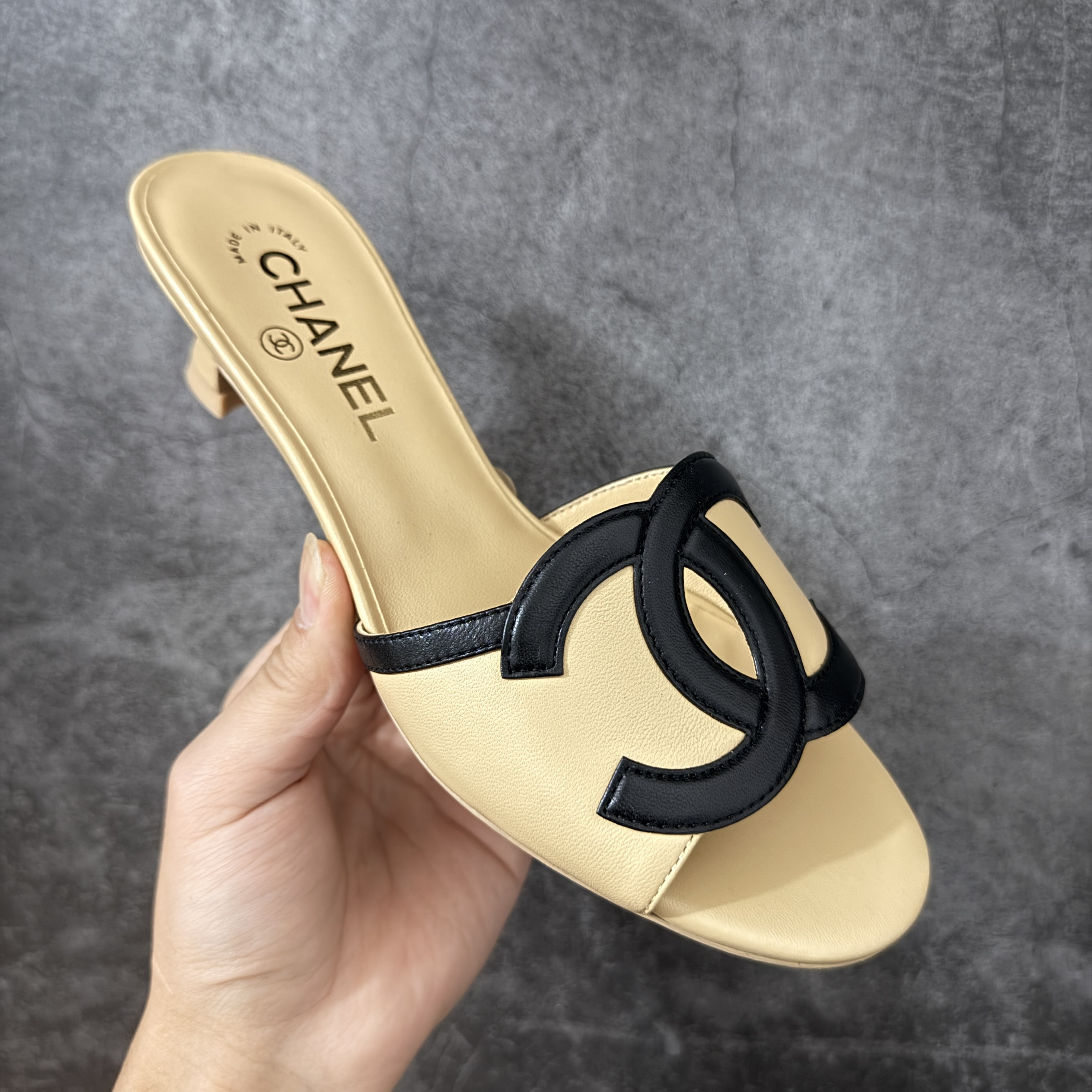 CHANEL 26s Women’s 4.5cm Sheepskin Round-Toe Slip-On Slides-B5-G47252-X01000-U9817一字拖鞋 