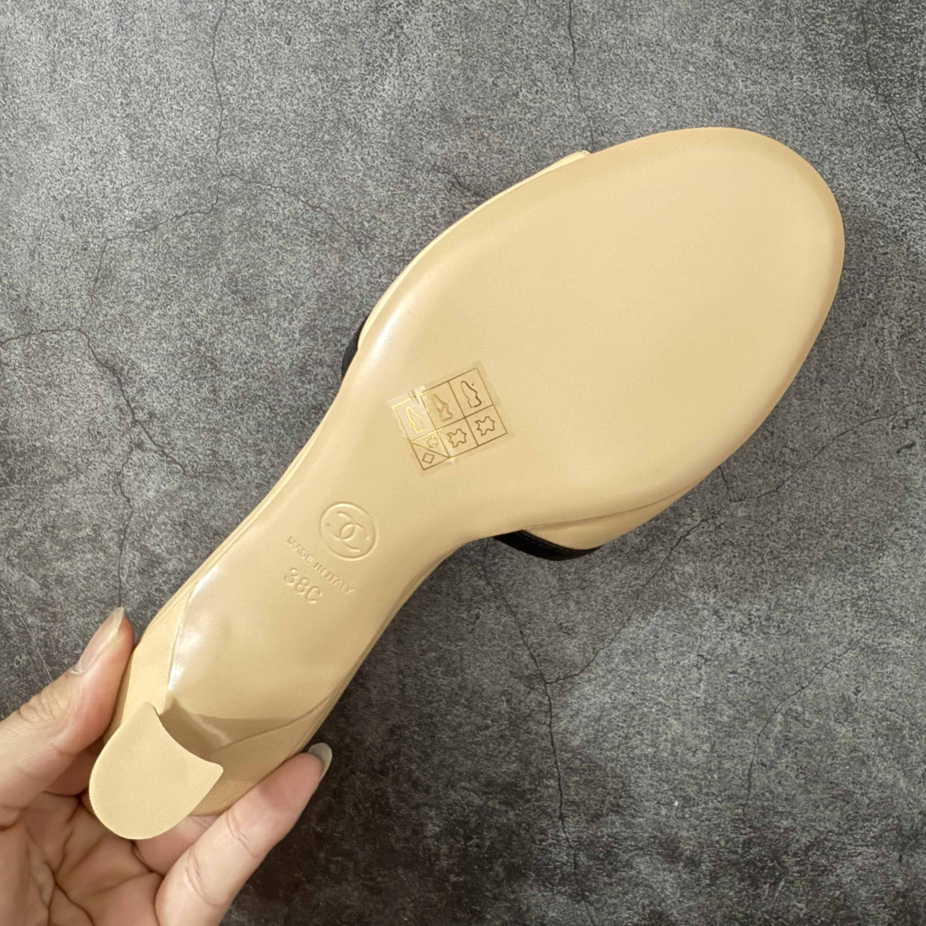 CHANEL 26s Women’s 4.5cm Sheepskin Round-Toe Slip-On Slides-B5-G47252-X01000-U9817一字拖鞋 