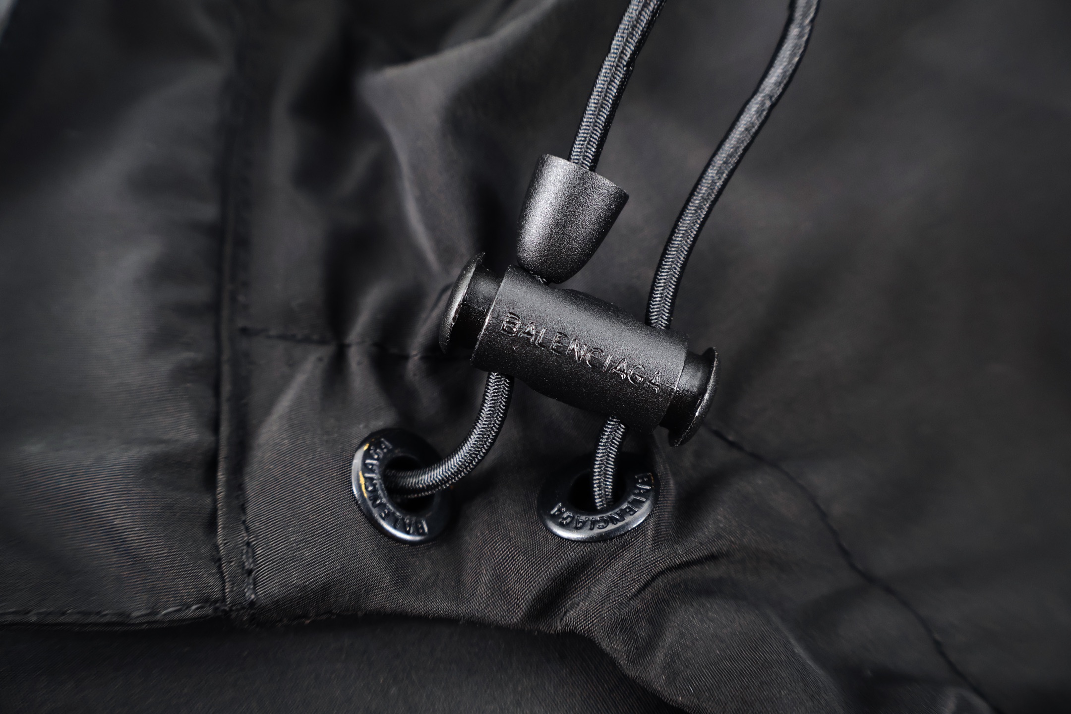 Balenciaga 巴黎世家 反光标识拼接拉链连帽外套 夹克 长袖 秋冬 黑色 B5