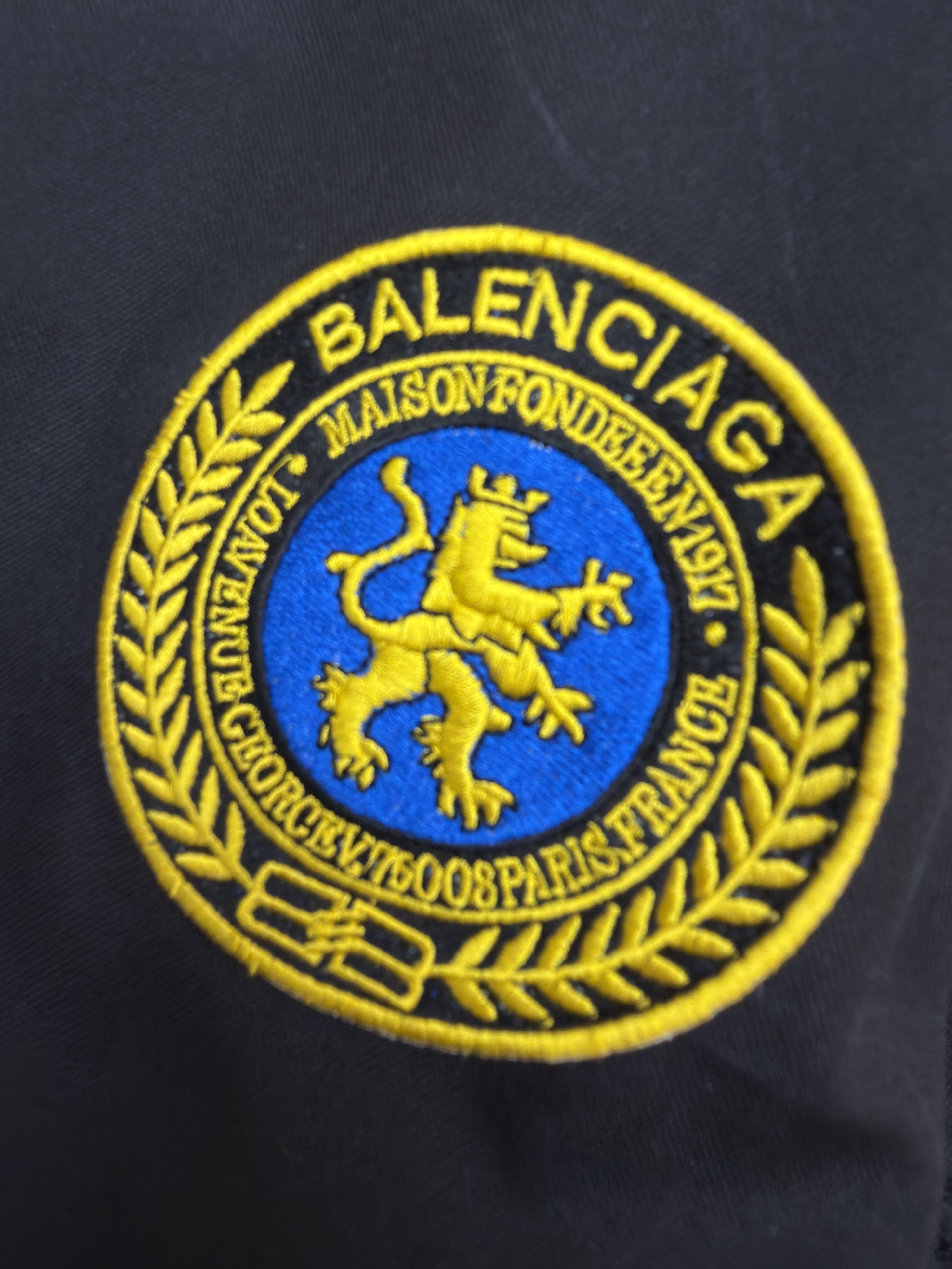 Balenciaga 巴黎世家 双面两穿狮子袖标拉链连帽羽绒服 夹克 外套 秋冬 长袖 保暖 黑色/红色 D5