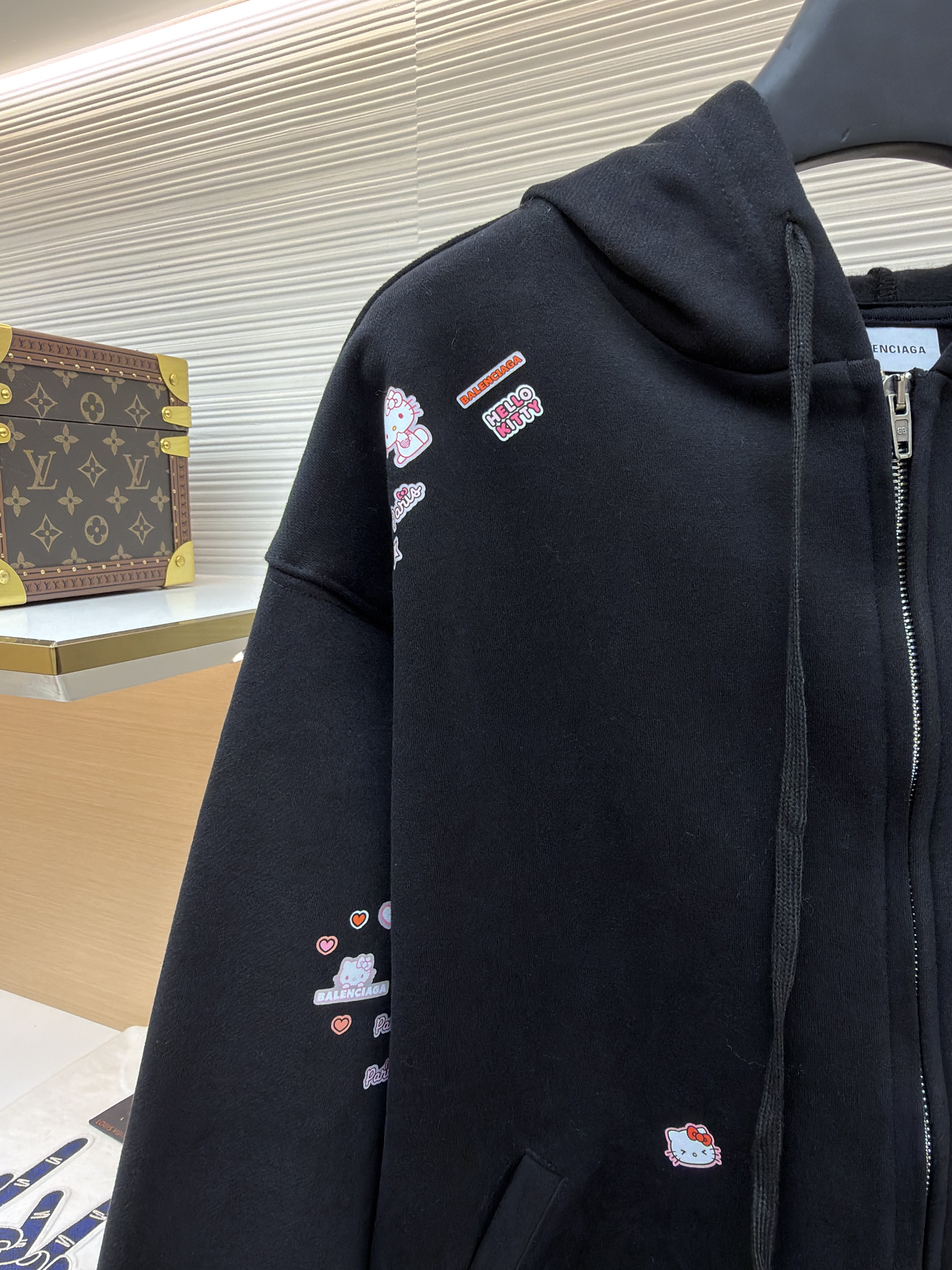 Balenciaga 巴黎世家 Hello Kitty 联名款提花拉链连帽卫衣 连帽衫 夹克 外套 秋冬 长袖 黑色 B5