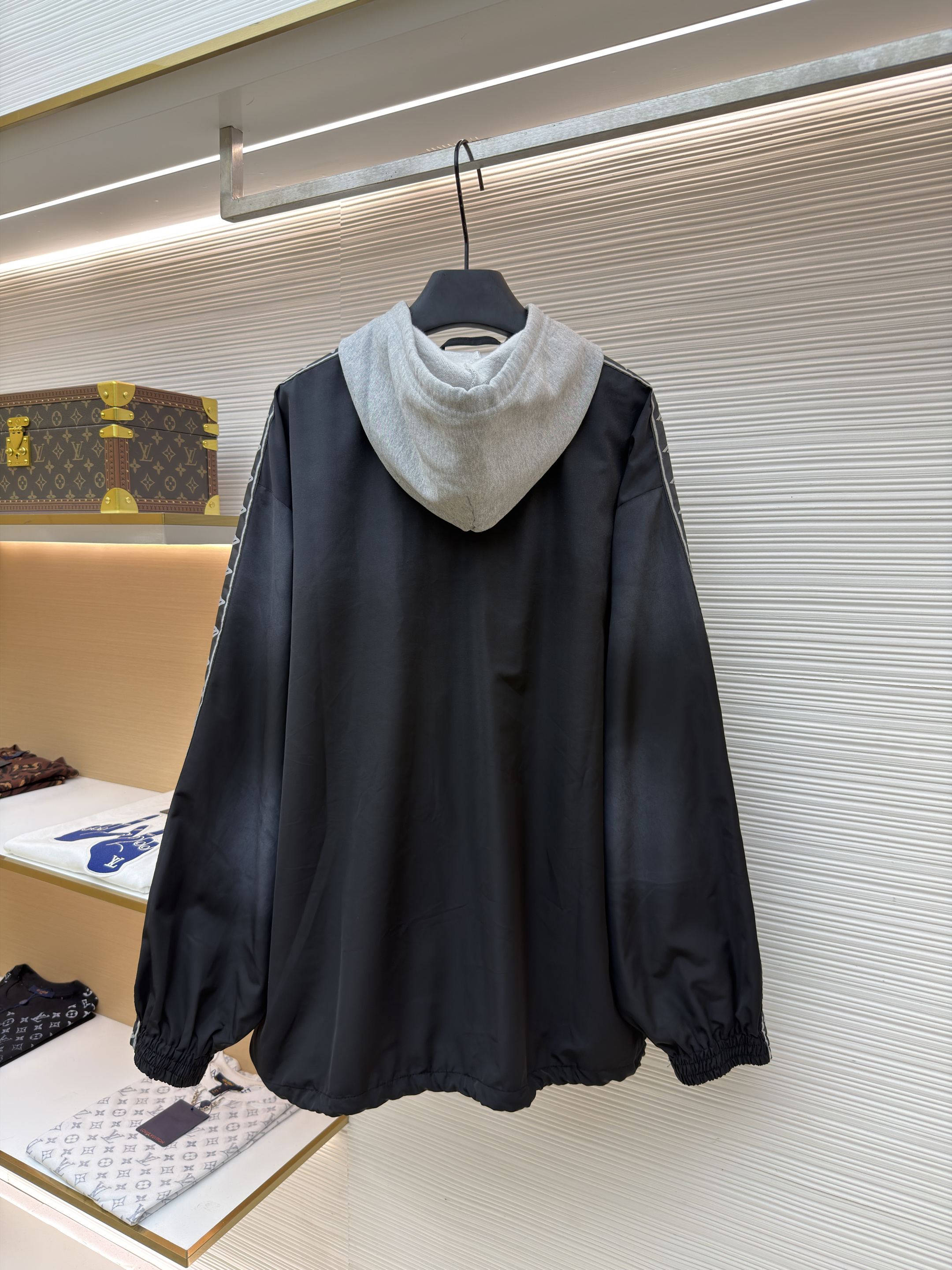 Balenciaga 巴黎世家 刺绣饰带拉链连帽夹克 外套 秋冬 长袖 黑色 C0