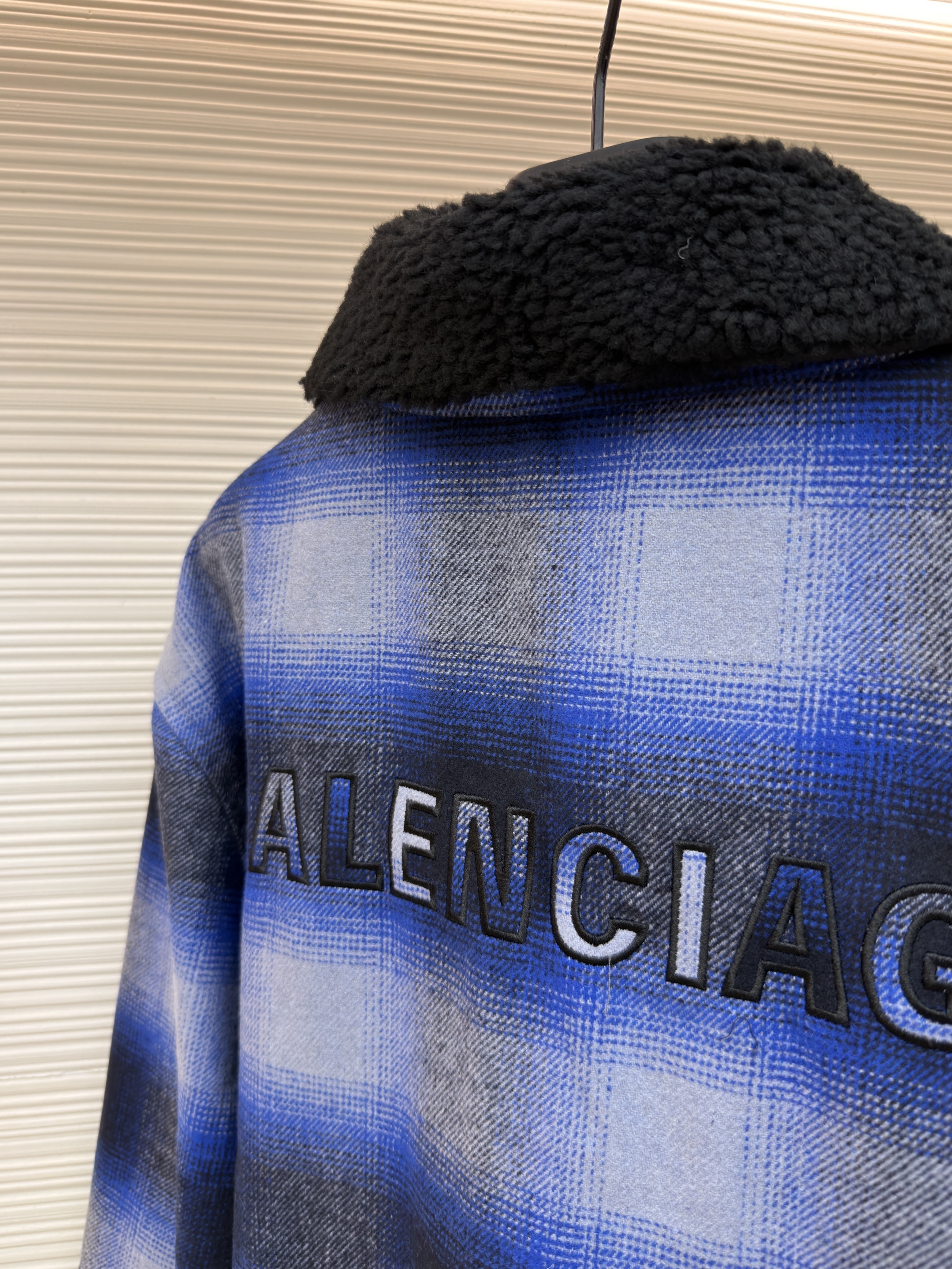 Balenciaga 巴黎世家 可拆卸毛领拼色格纹拉链外套 夹克 长袖 秋冬 蓝色 C0