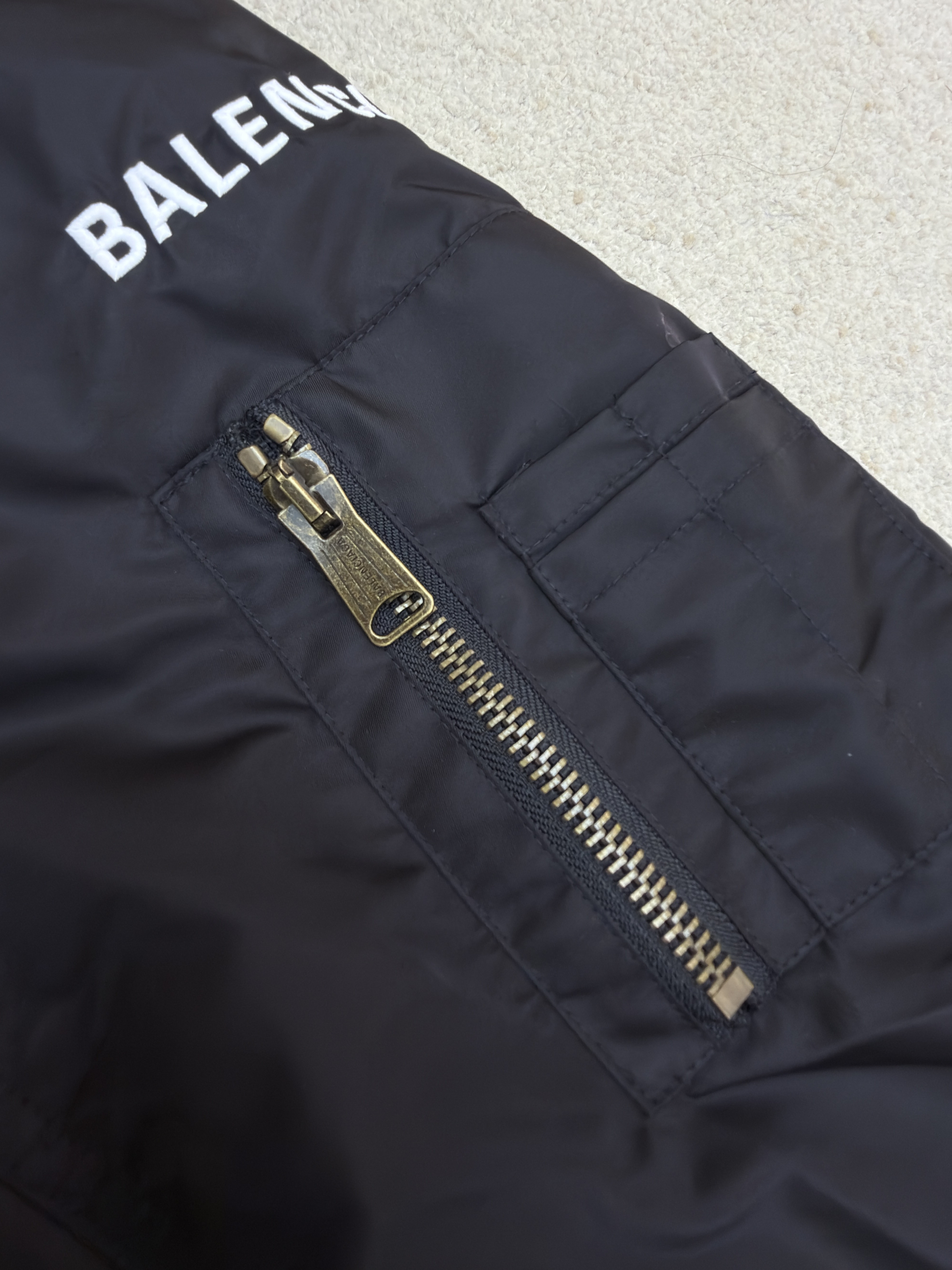 Balenciaga 巴黎世家 字母印花拉链连帽夹克 外套 秋冬 长袖 黑色 C0