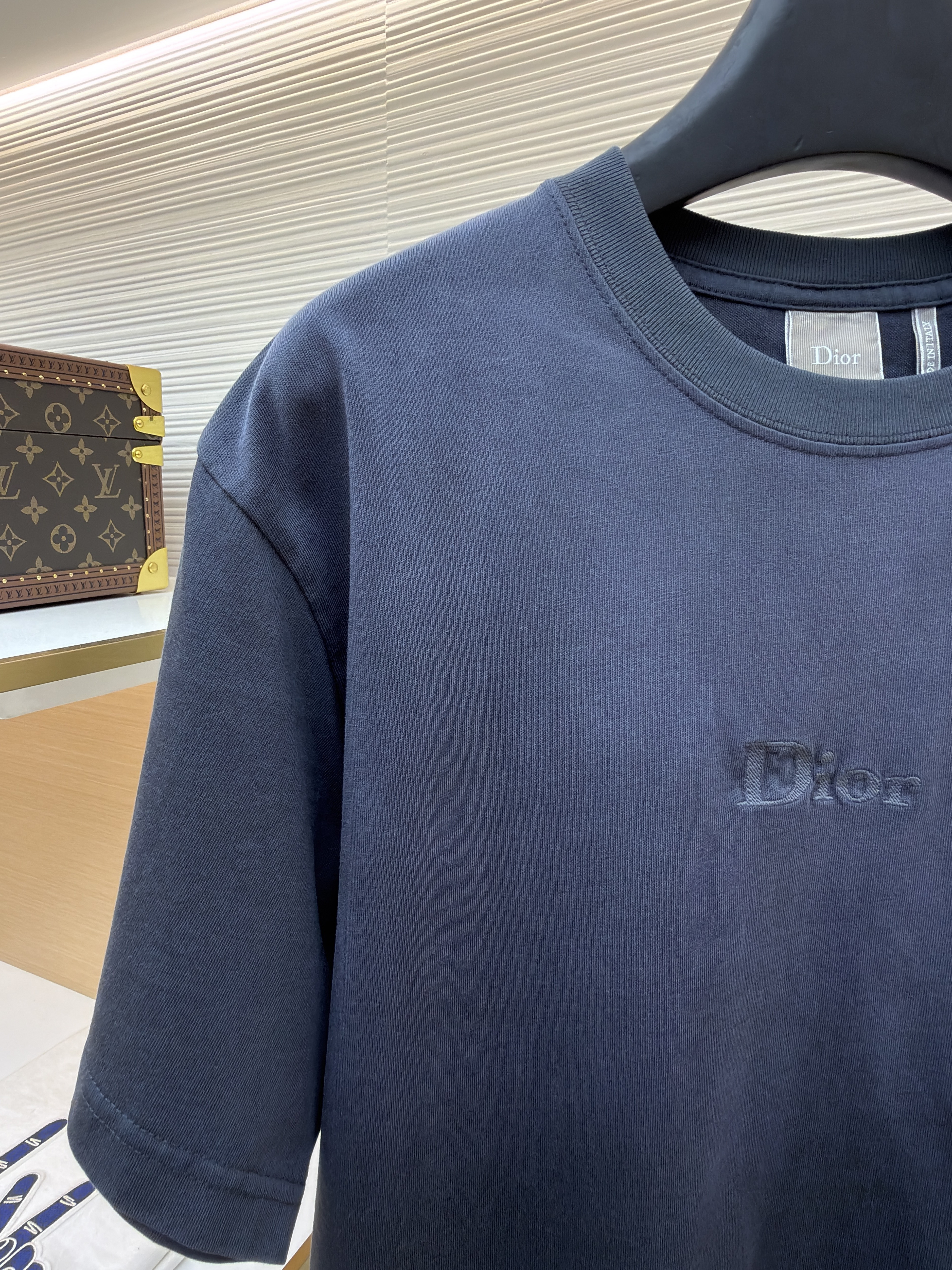 DIOR 迪奥 褪白刺绣字母圆领短袖 T恤 夏季 黑色 粉色 A0 