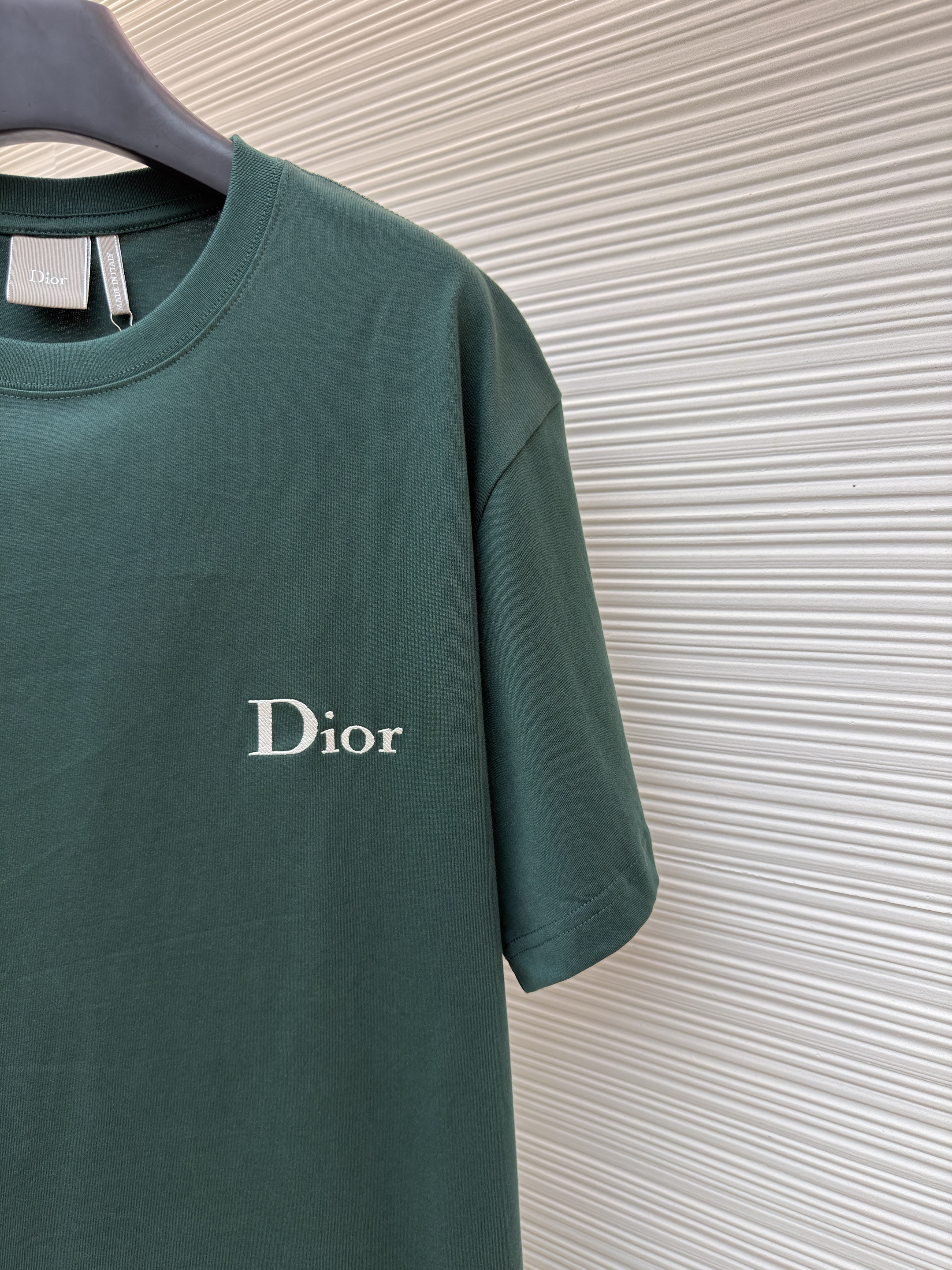 DIOR 迪奥 胸前小字母绣圆领短袖 T恤 夏季 墨绿色 A0 