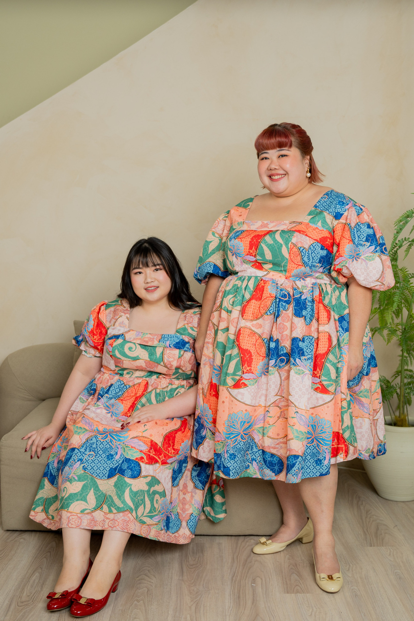 IN HIGH SPIRITS - DRESS (WITH PUFF SLEEVES)
