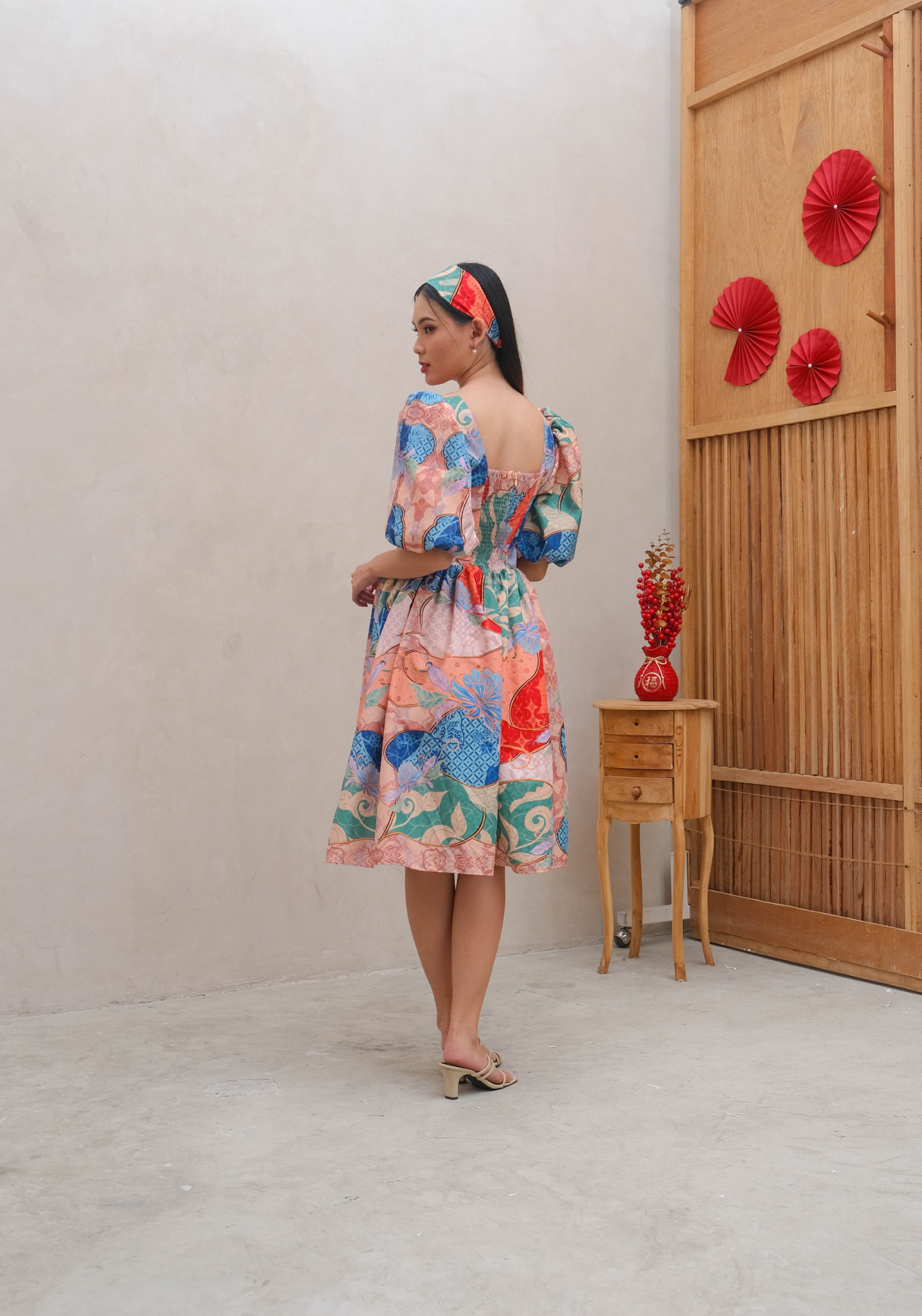 IN HIGH SPIRITS - DRESS (WITH PUFF SLEEVES)