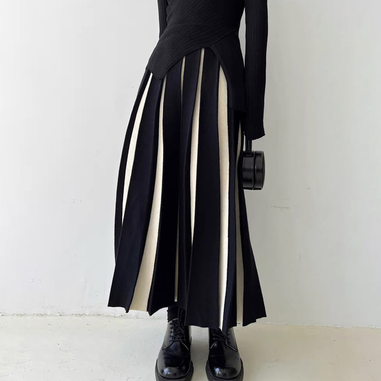暗黑條紋拼色針織高腰大擺半裙（2色）