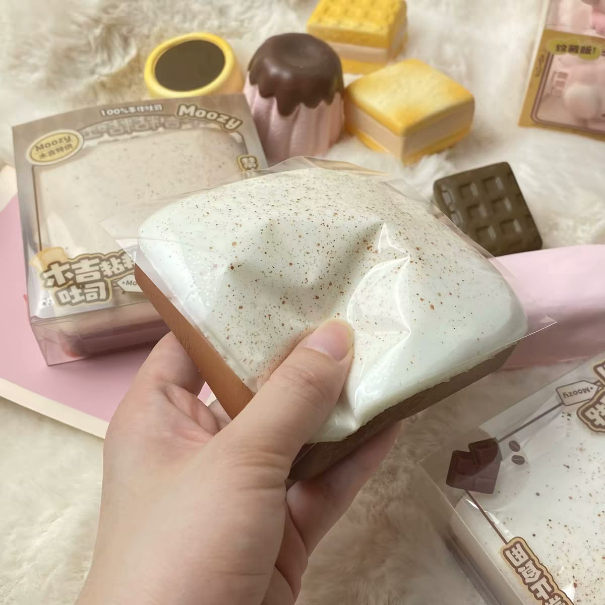 Small Oreo Sticky Toast Squishy