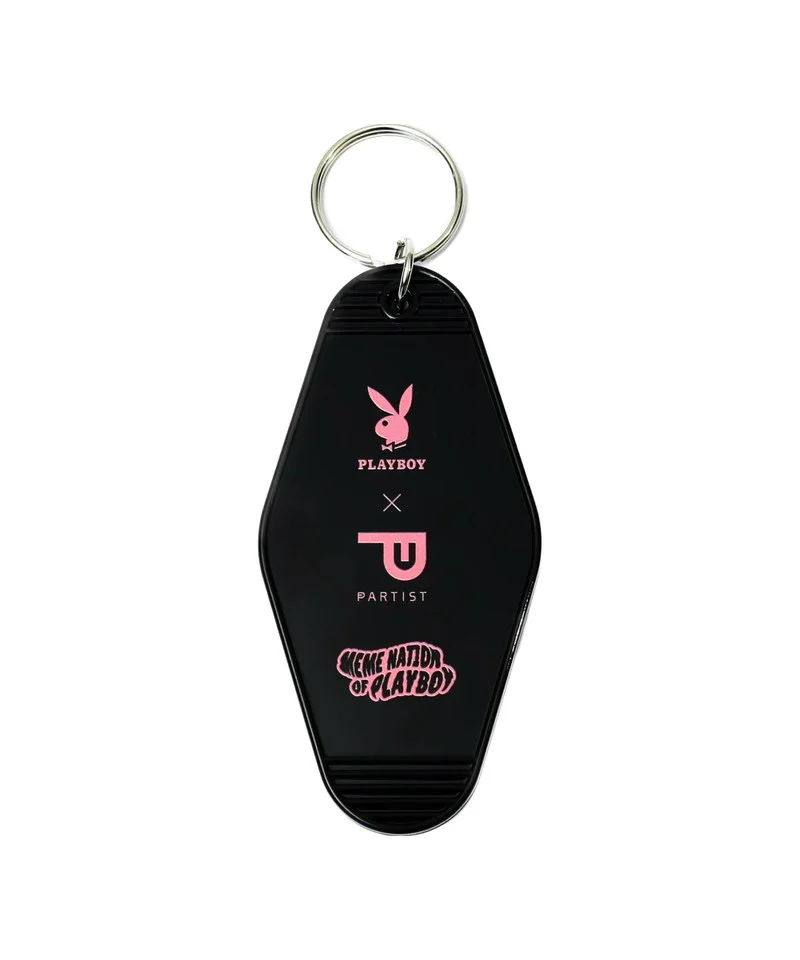  Retro hotel keychain