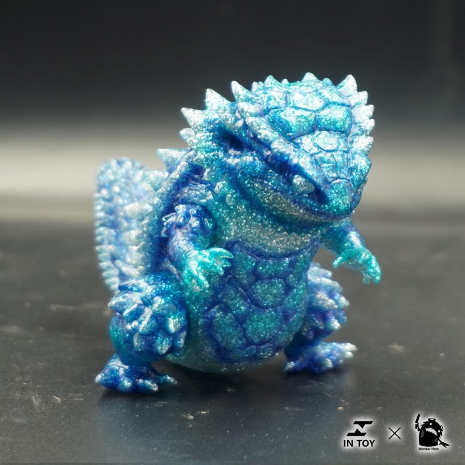 INTOY BLUE GLITTER Color Mini Monsters Sofubi Series