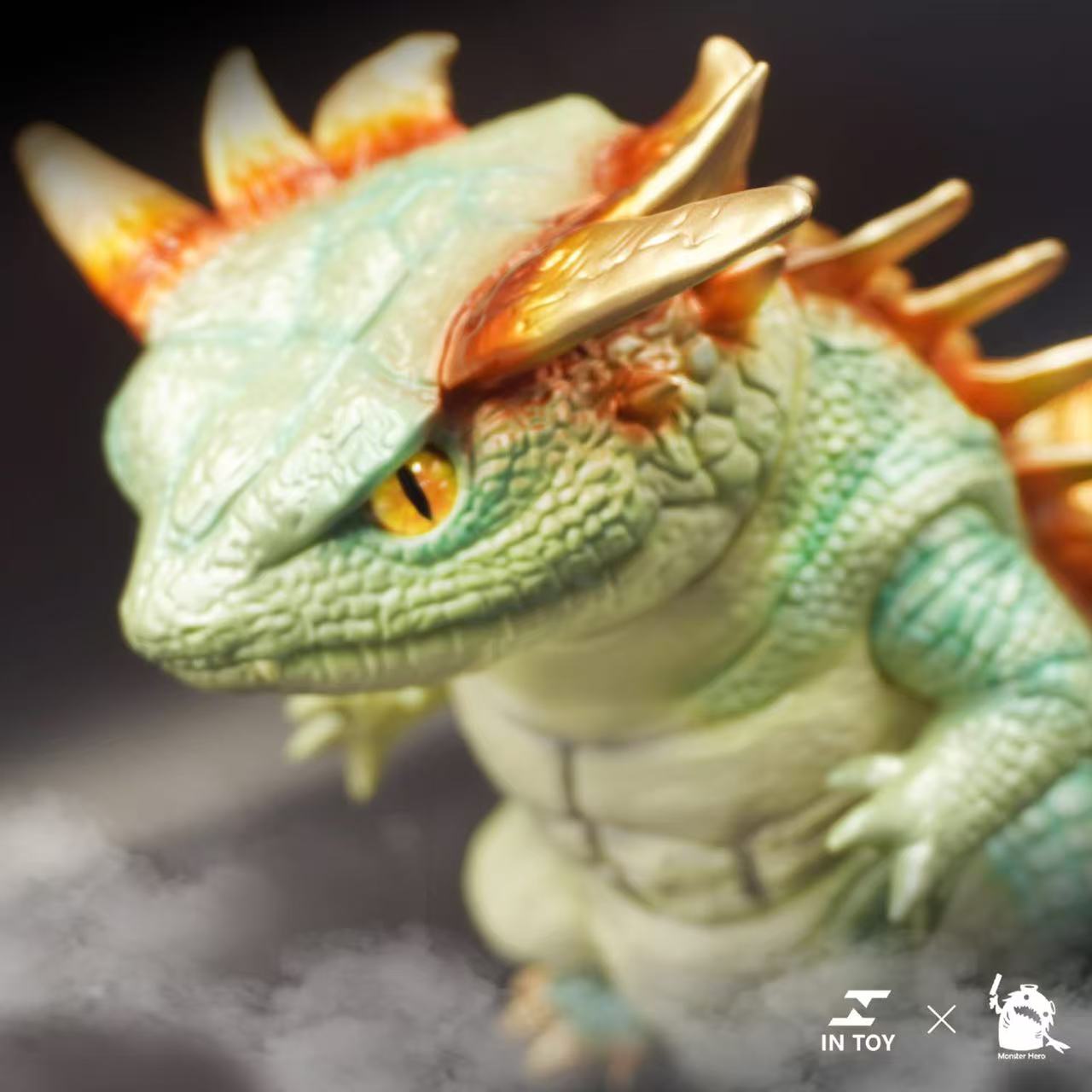 INTOY Salamander Super Beast Emerald green Ver