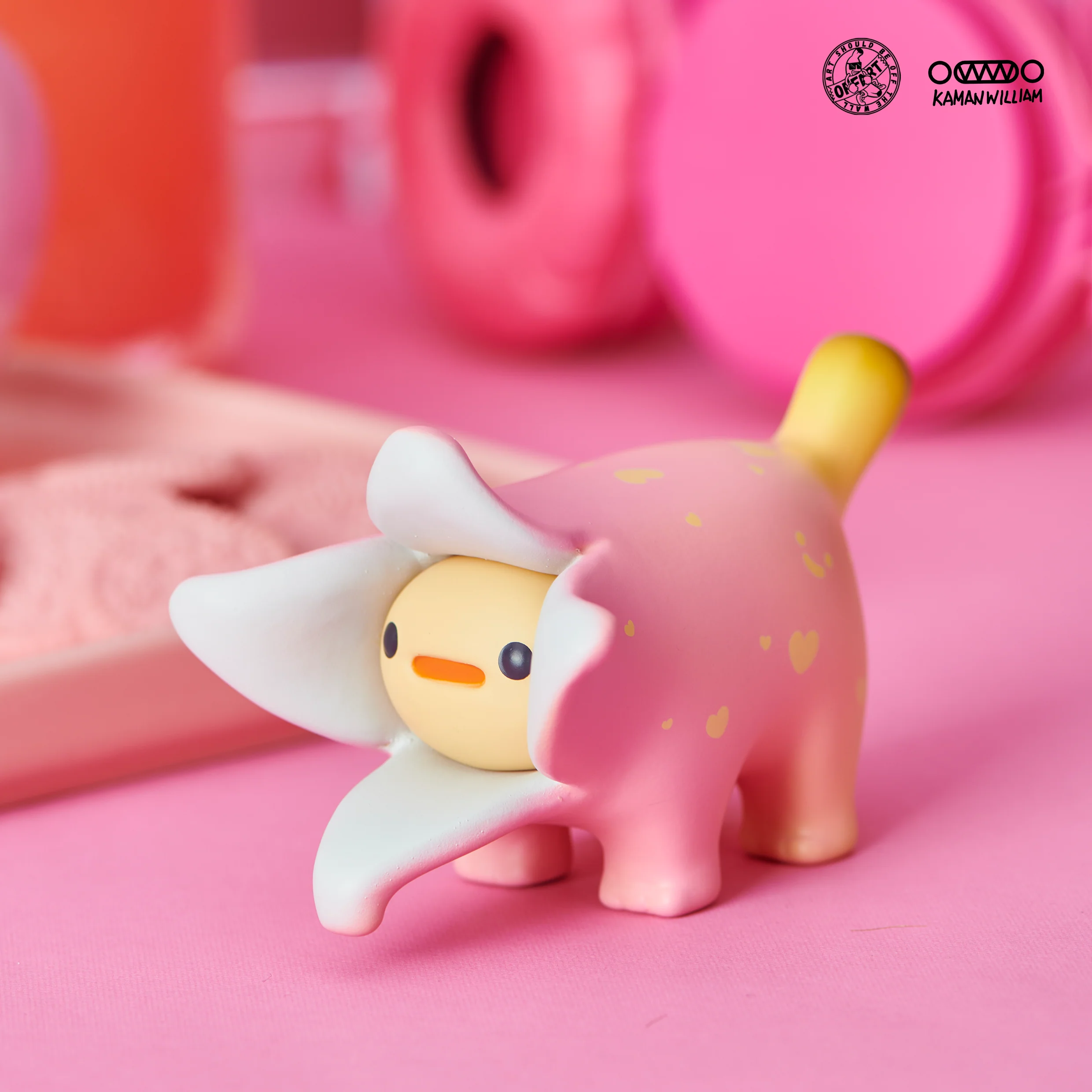 OFFART X Kamanwilliam Mini Bananaer Dog Pink Love Edition