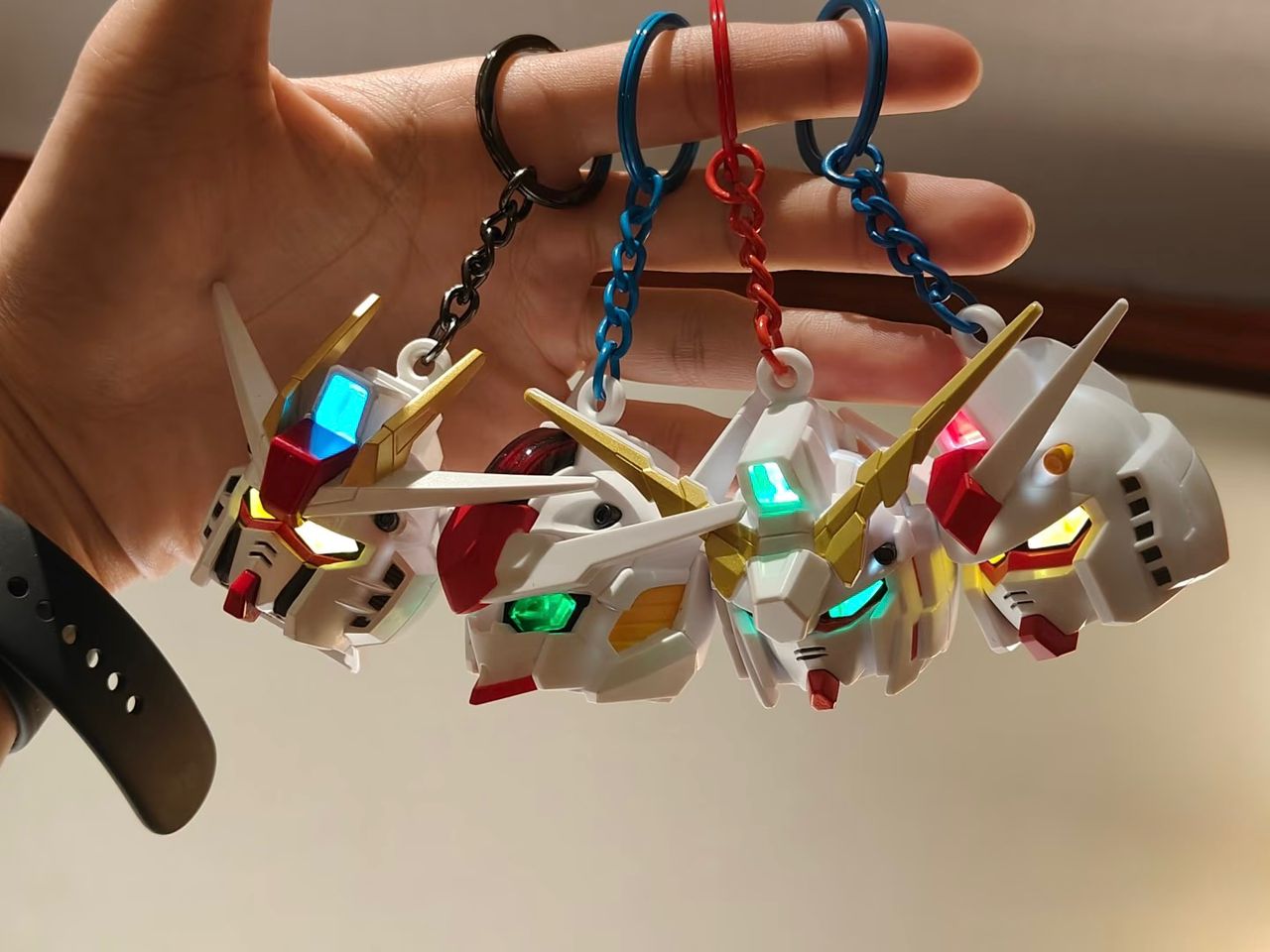 SD GUNDAM HEAD KEY CHAIN BLIND BOX (With LED)