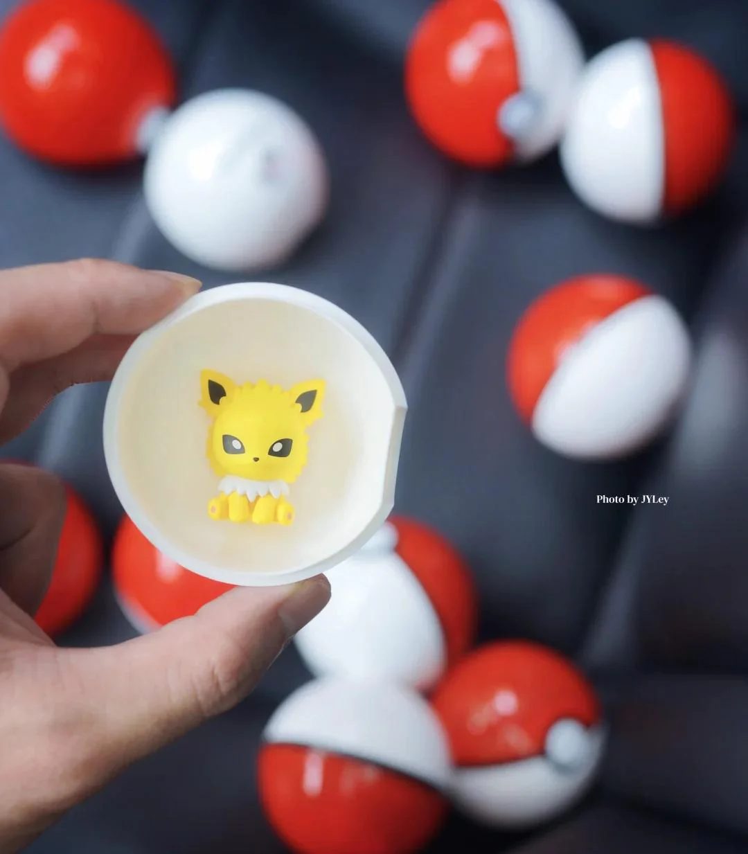 POKEMON MINI ADVENTURE SERIES 2 DISPLAY FIGURE