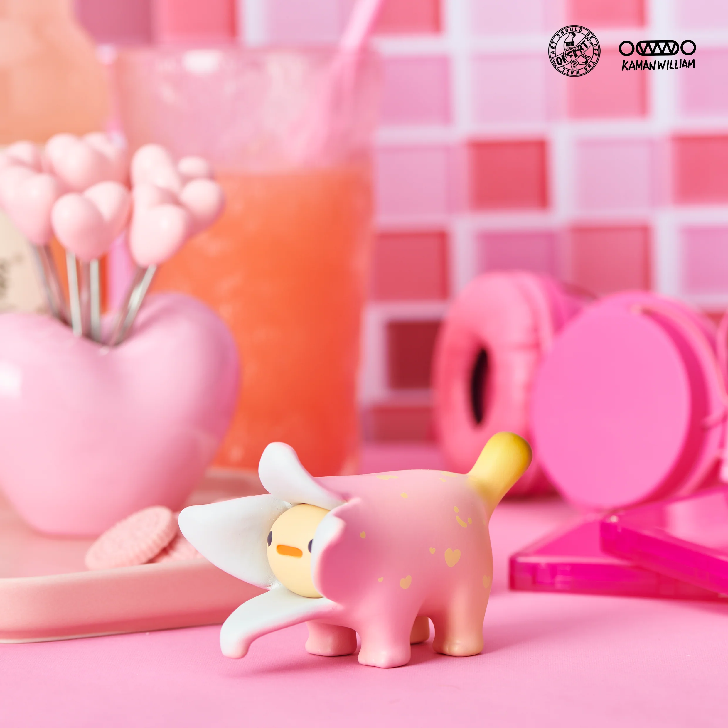 OFFART X Kamanwilliam Mini Bananaer Dog Pink Love Edition